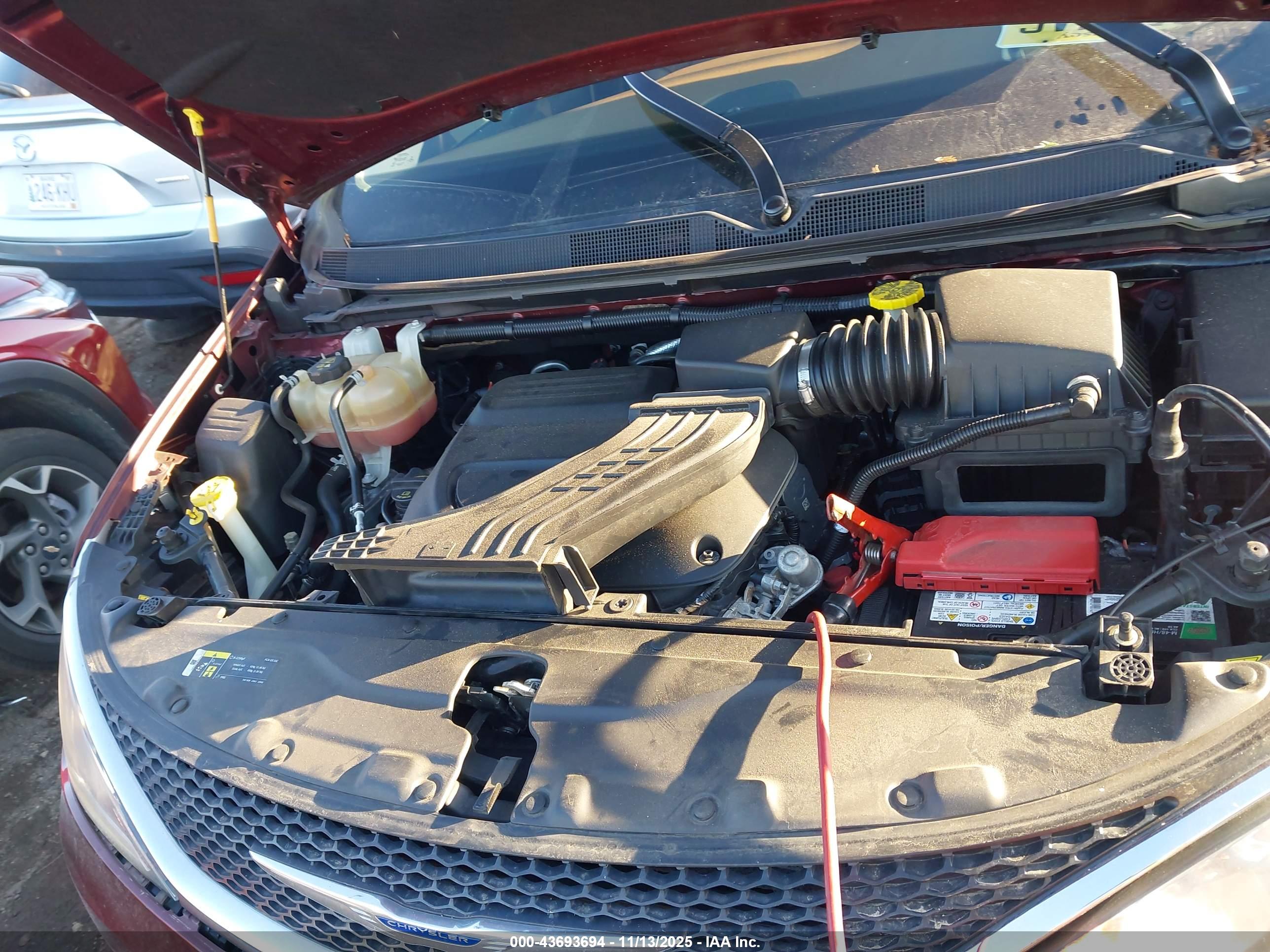 CHRYSLER PACIFICA image 10