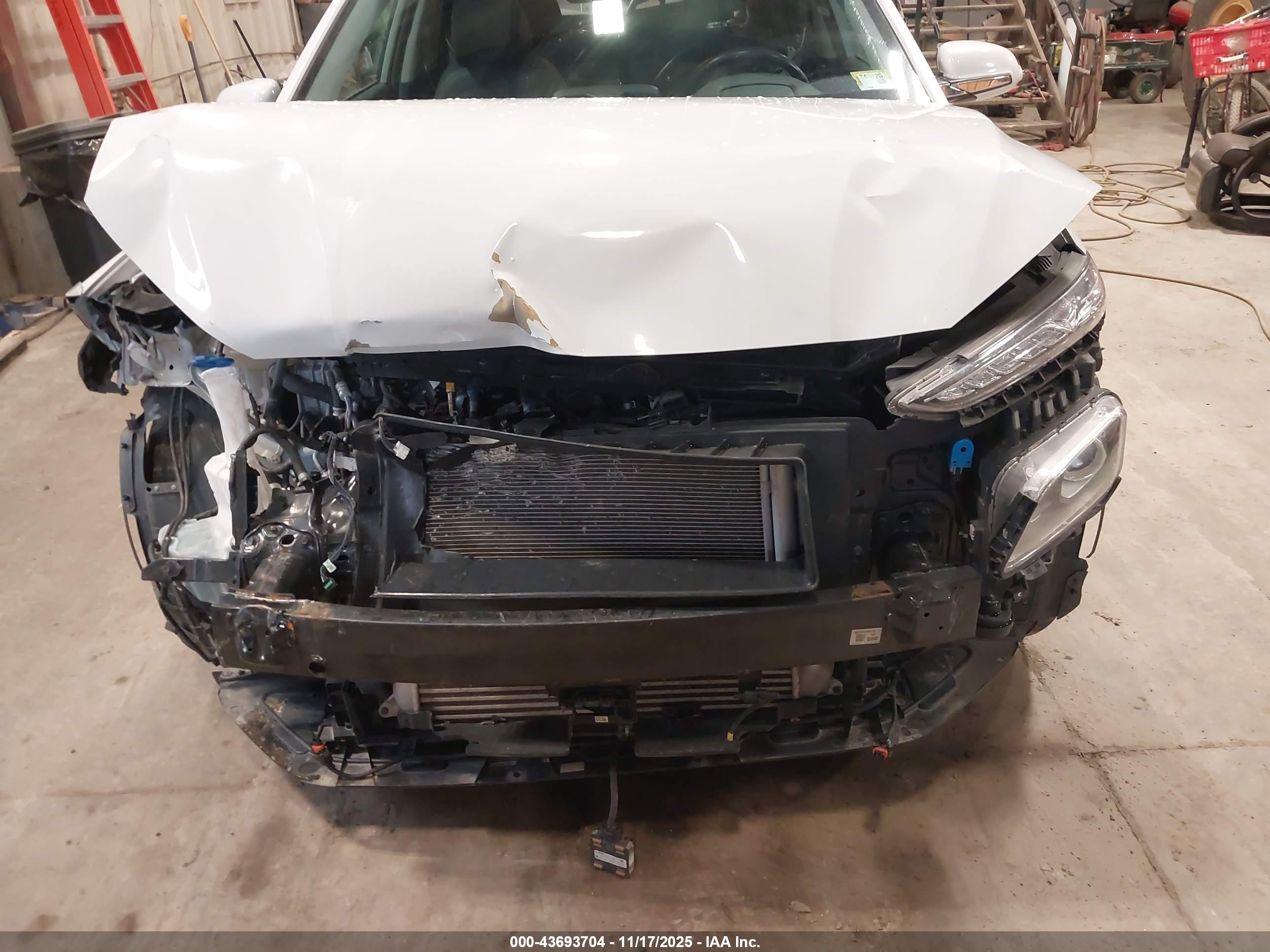 HYUNDAI KONA image 6