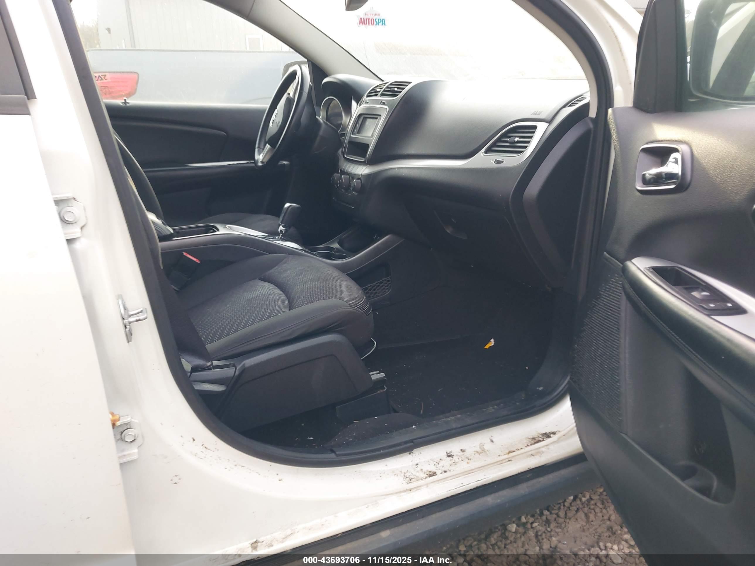DODGE JOURNEY image 5