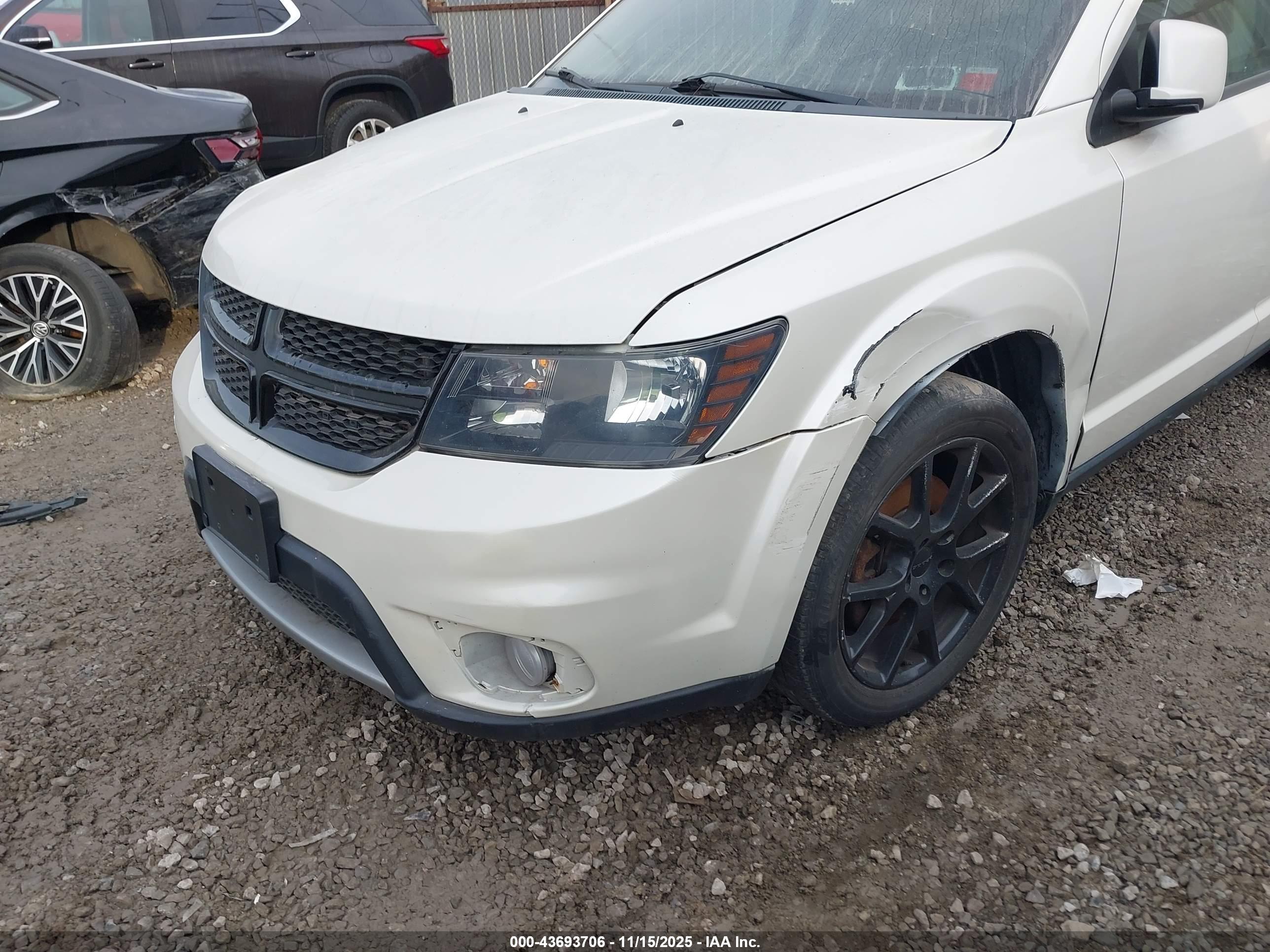 DODGE JOURNEY image 6