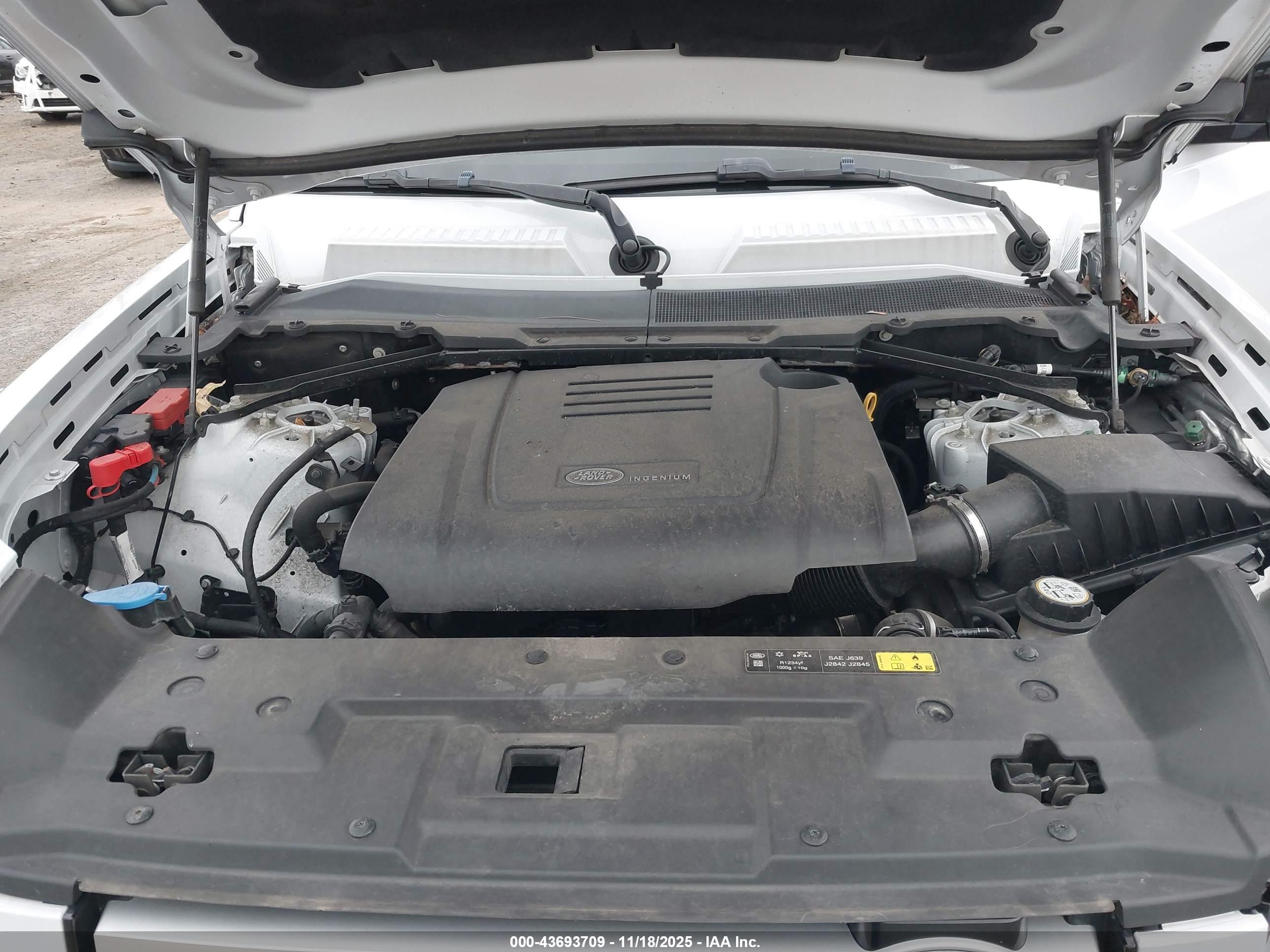 LAND ROVER image 10