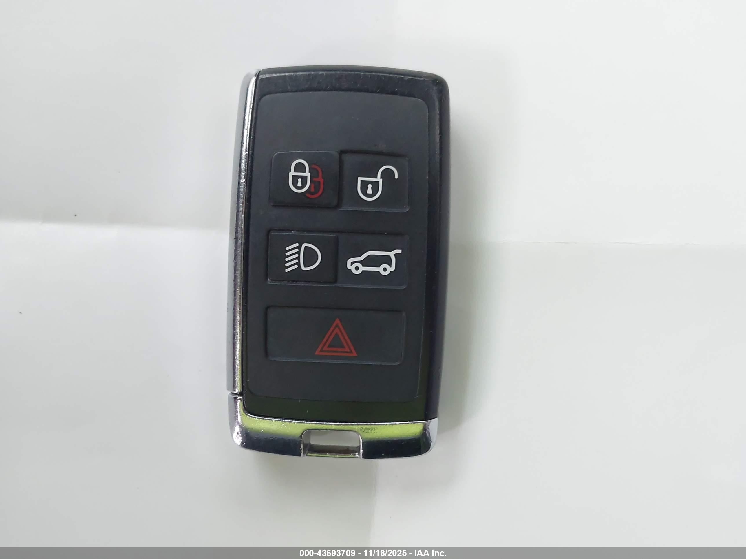 LAND ROVER image 11
