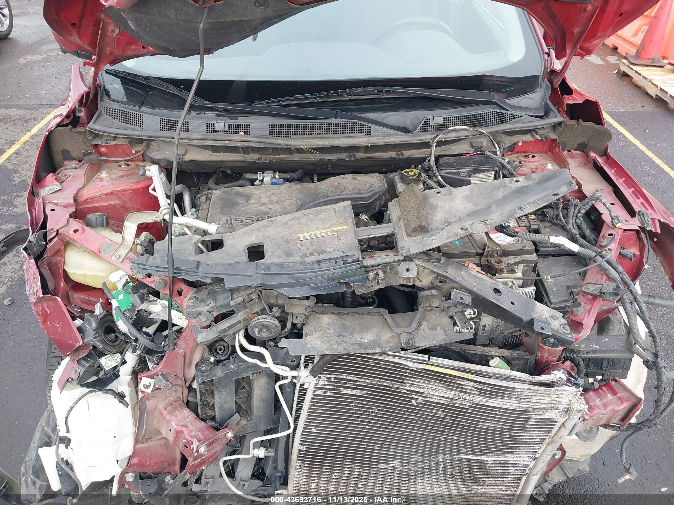 NISSAN ROGUE image 10