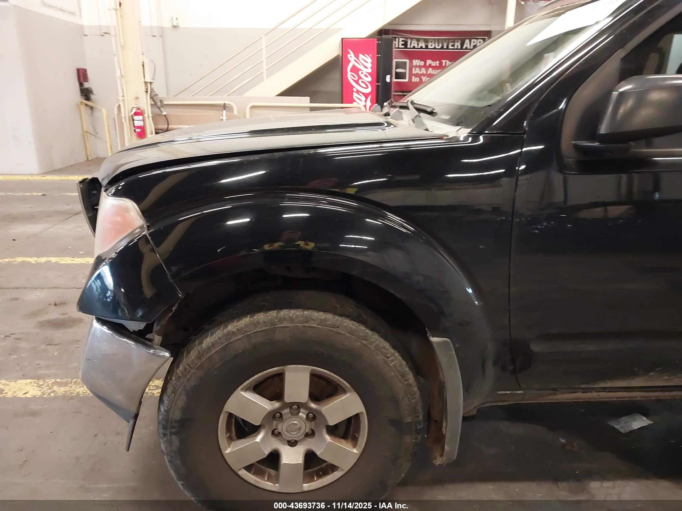 NISSAN FRONTIER image 6