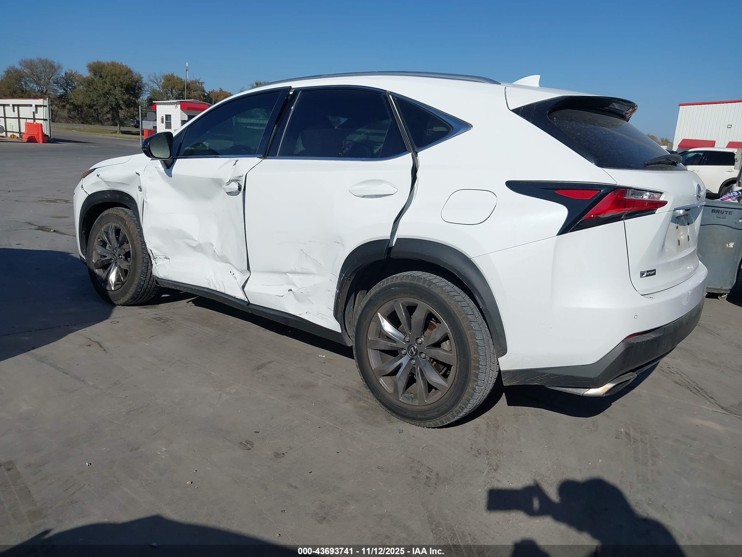LEXUS NX image 3