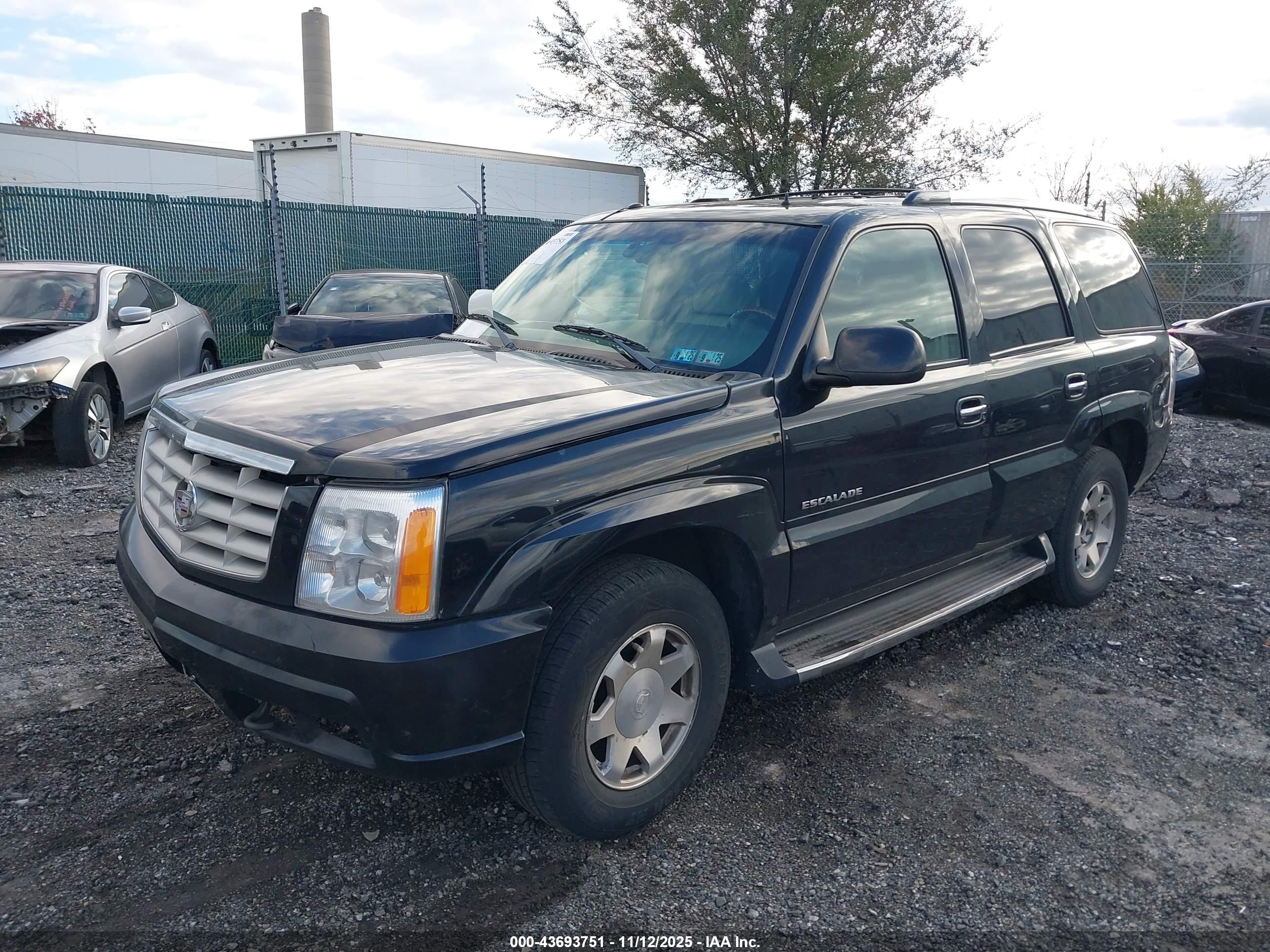 CADILLAC ESCALADE image 2
