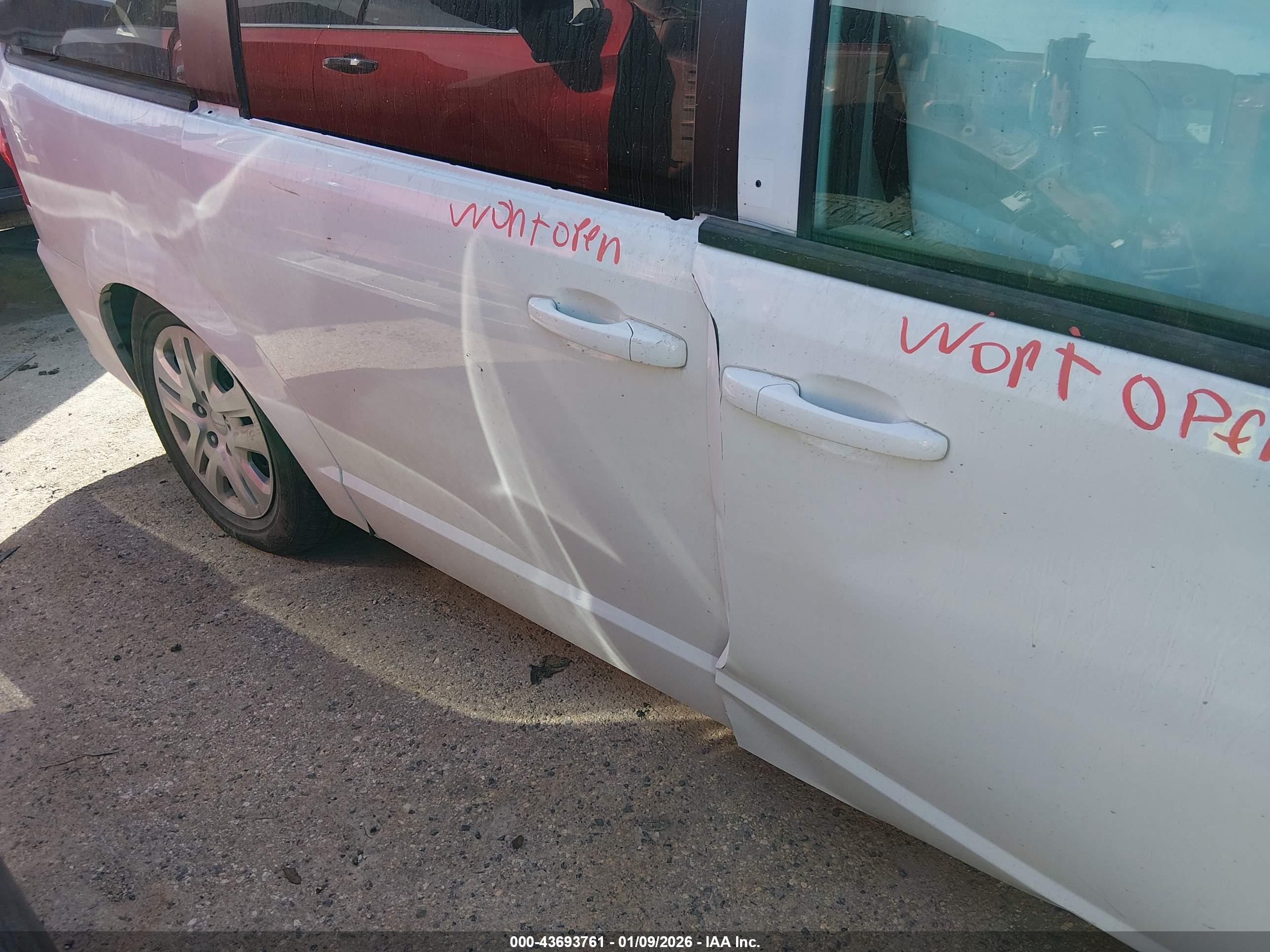DODGE GRAND image 8