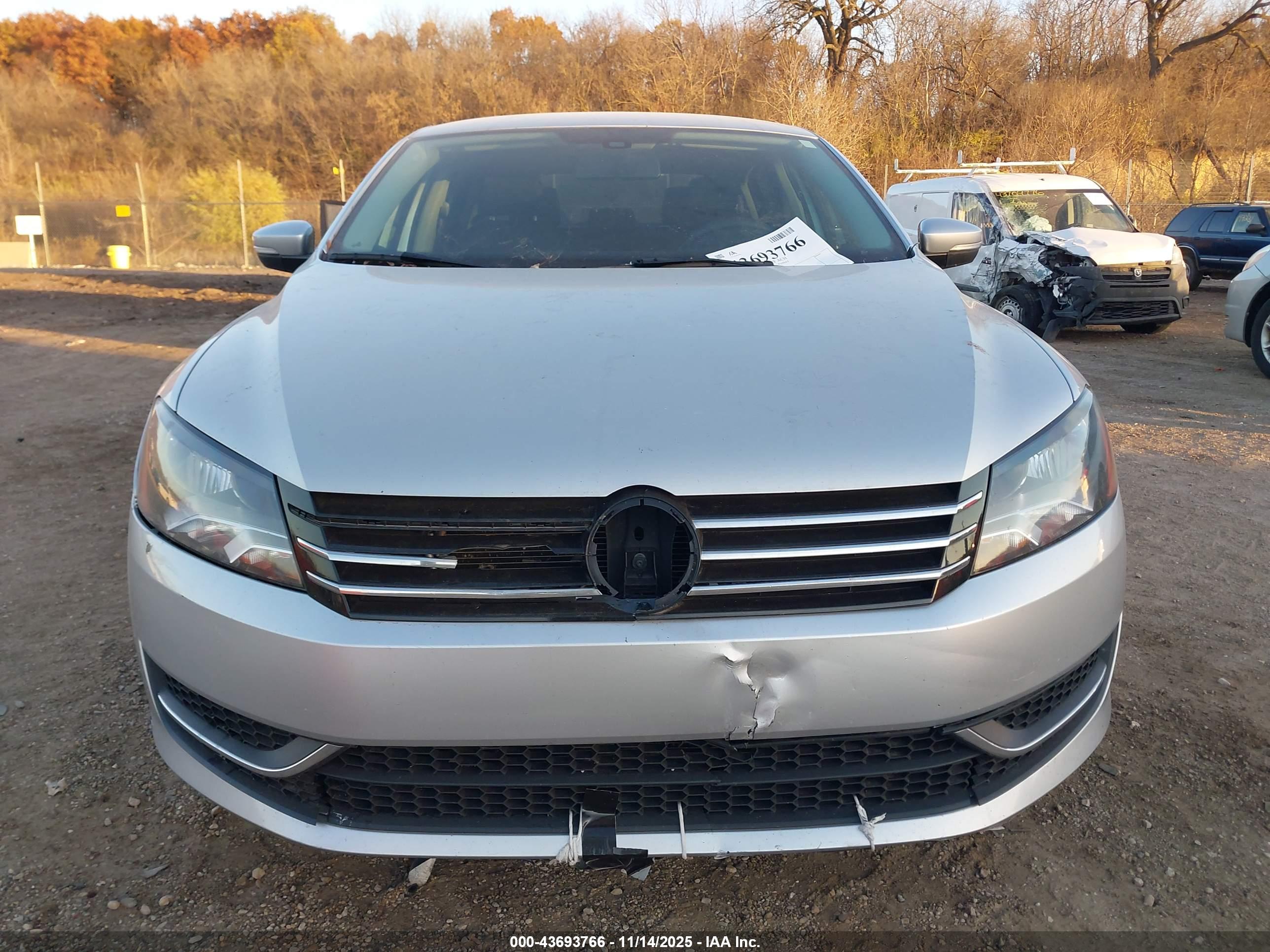 VOLKSWAGEN PASSAT image 6