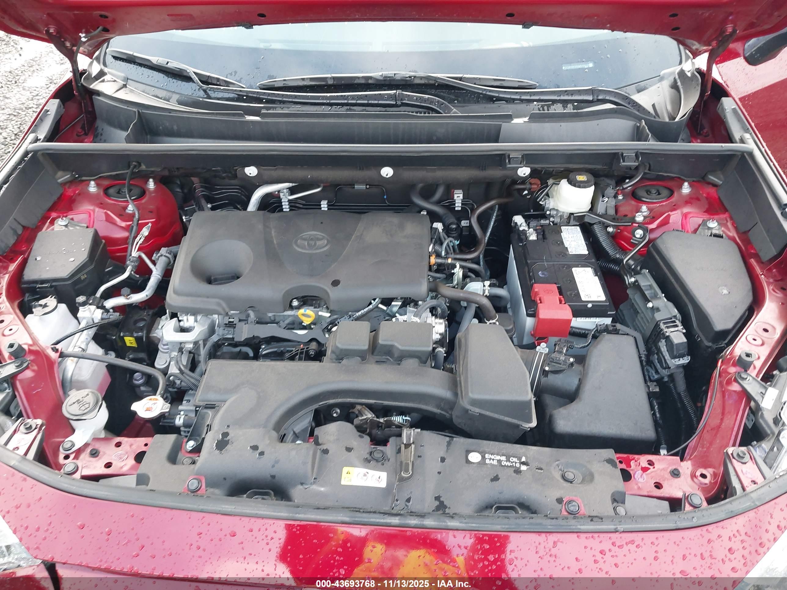 TOYOTA RAV4 image 10
