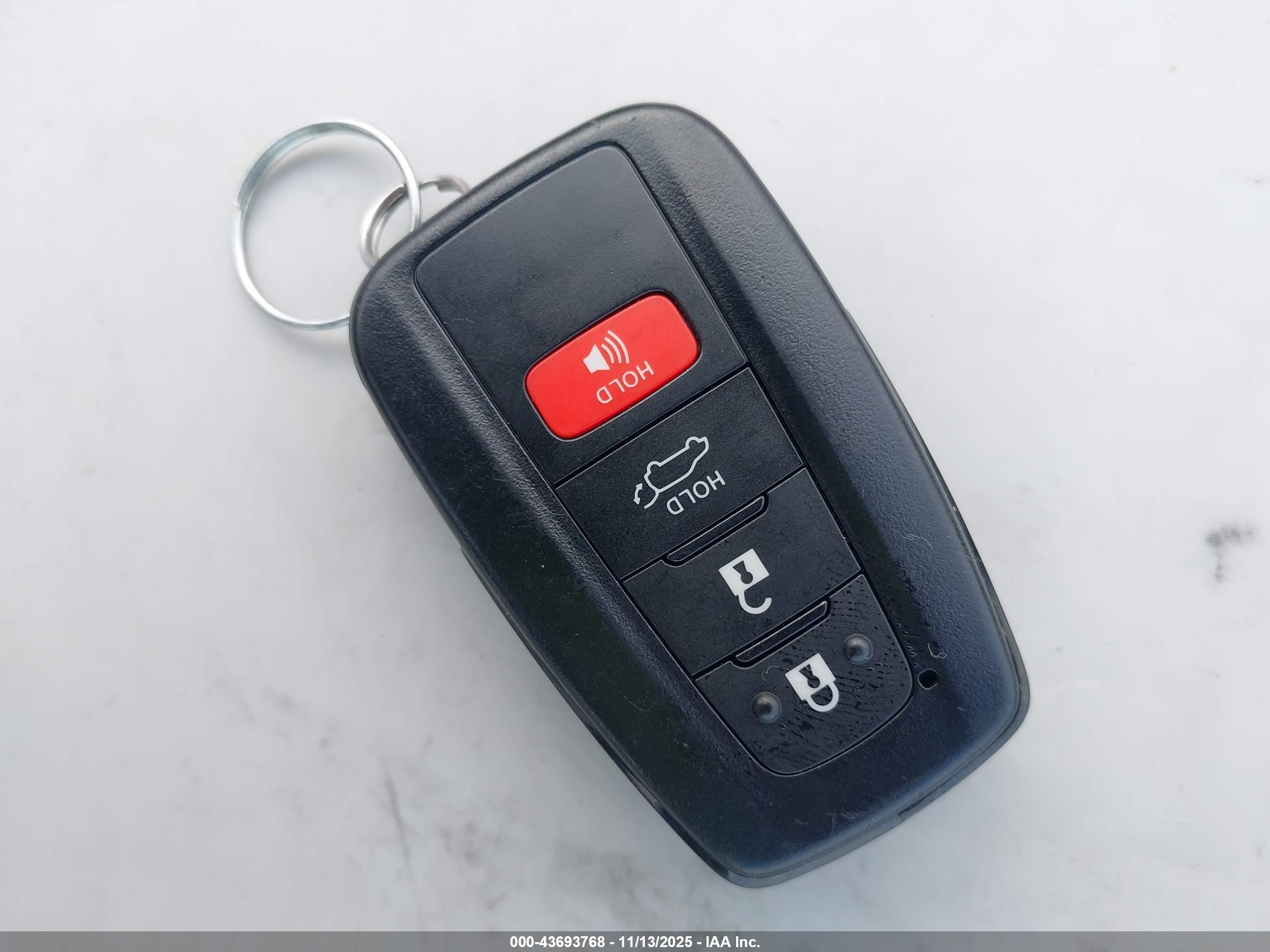 TOYOTA RAV4 image 11