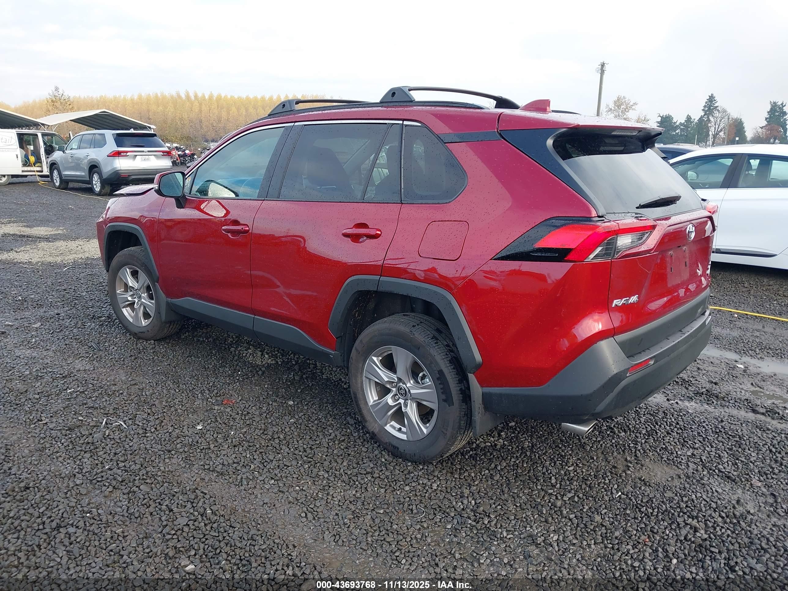 TOYOTA RAV4 image 3