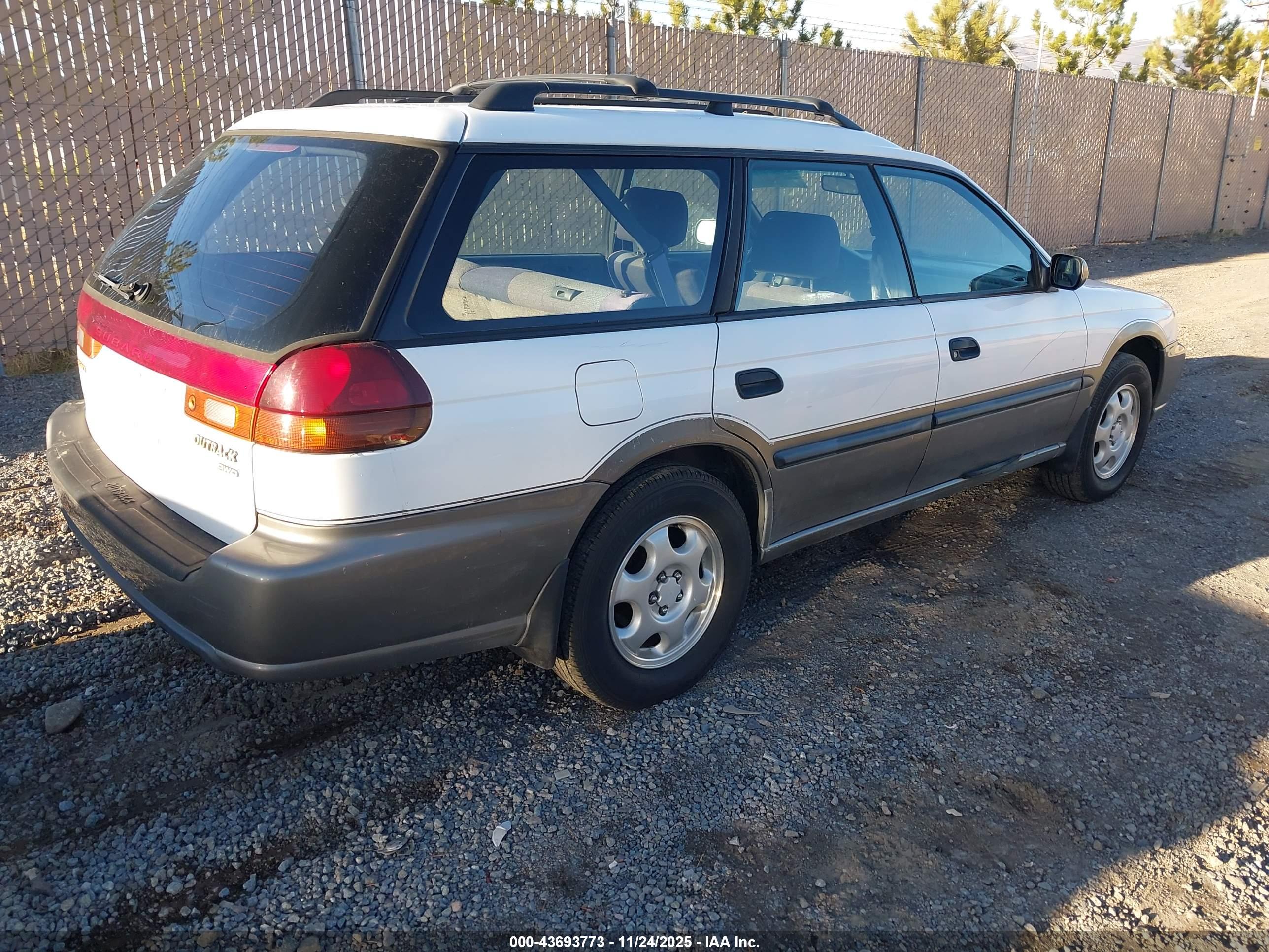 SUBARU LEGACY image 4