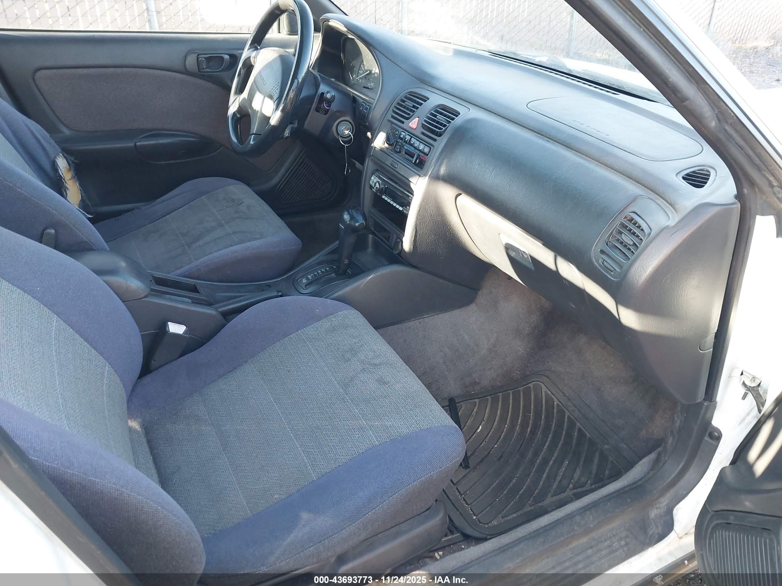 SUBARU LEGACY image 5