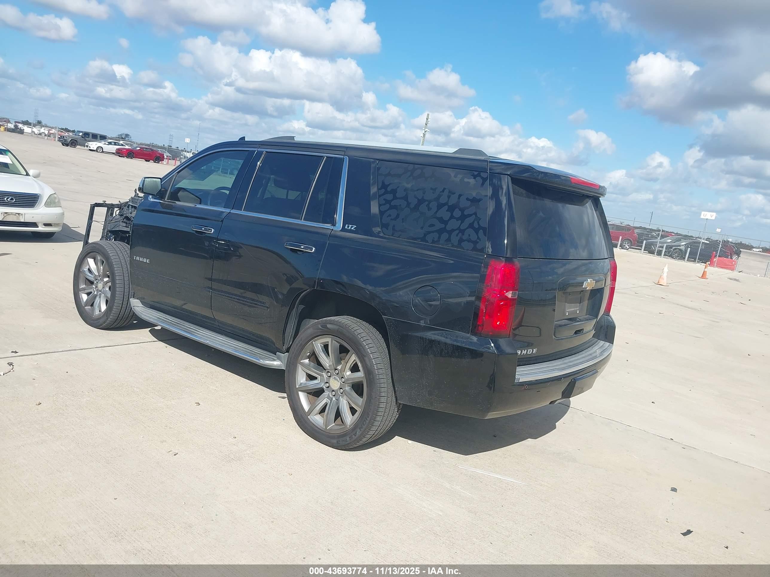 CHEVROLET TAHOE image 3