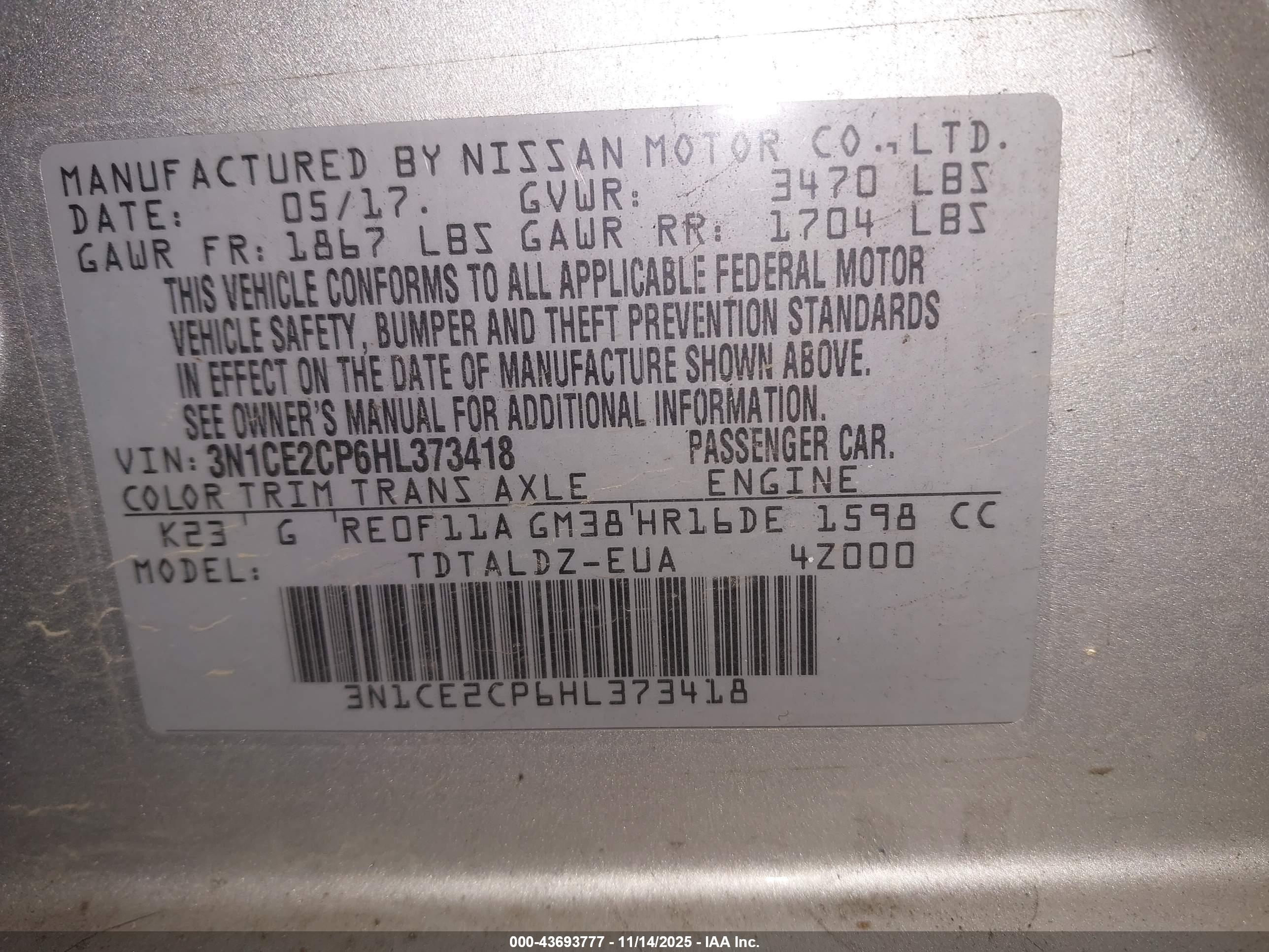 NISSAN VERSA image 9