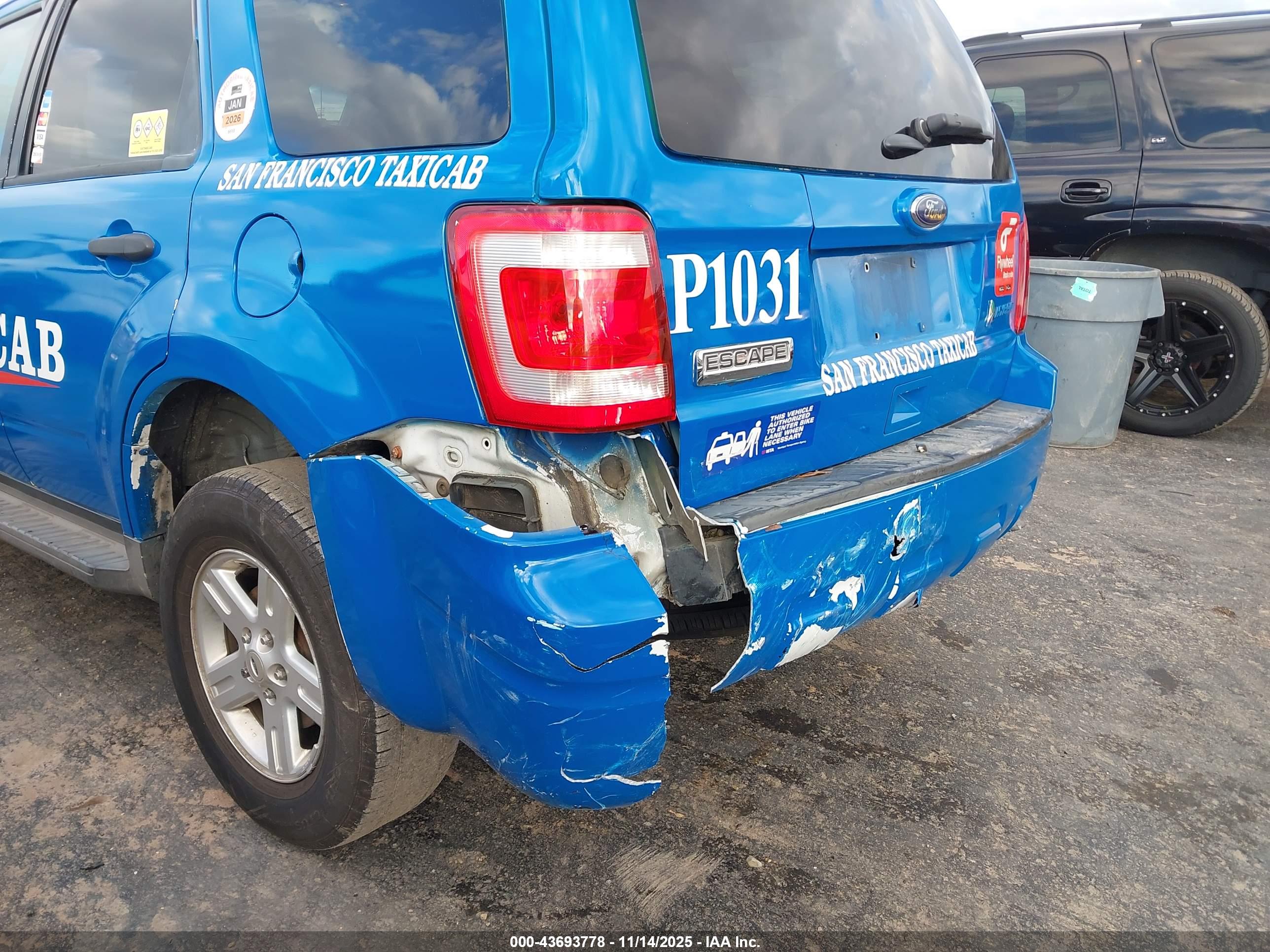 FORD ESCAPE image 6