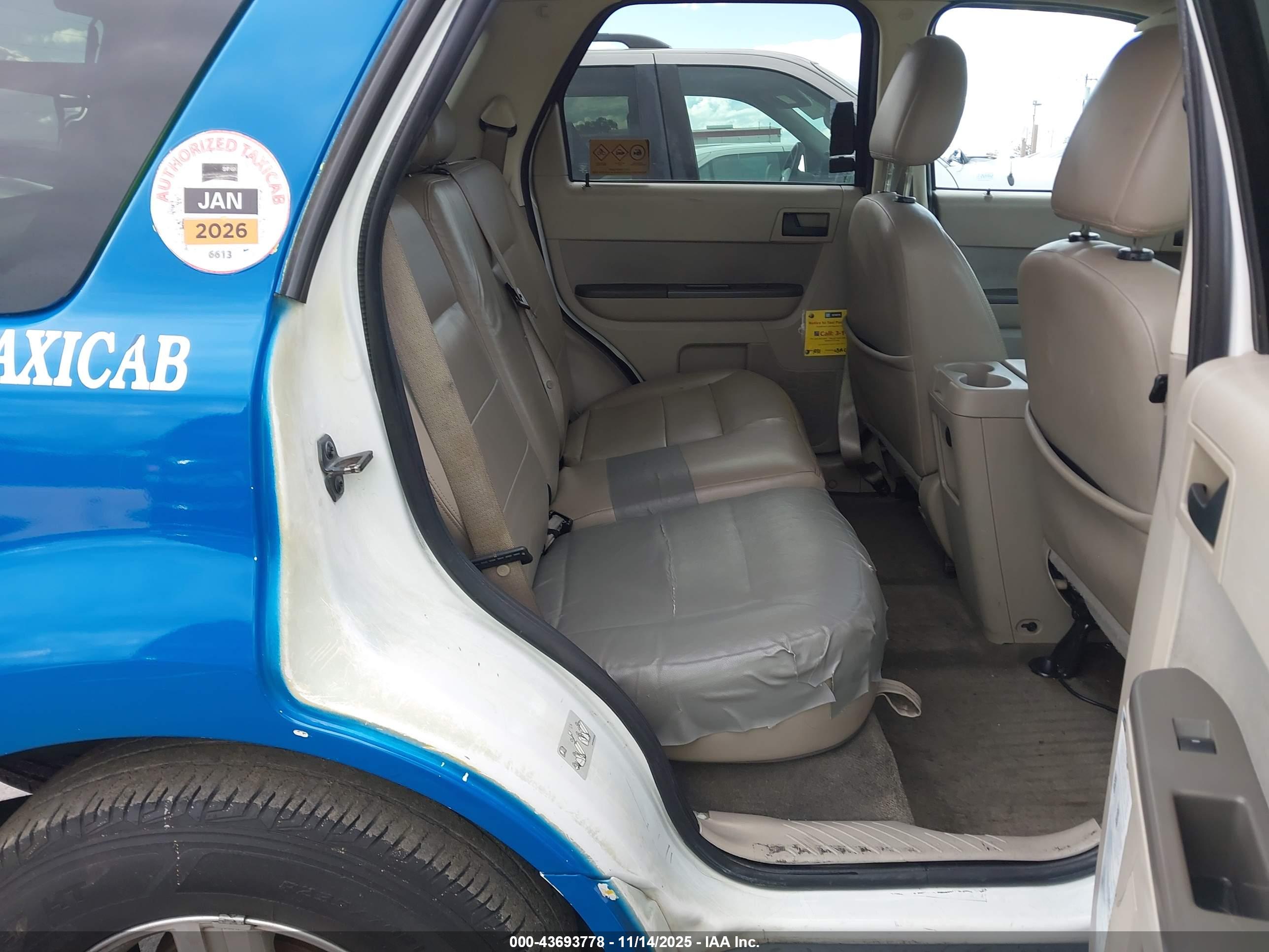 FORD ESCAPE image 8