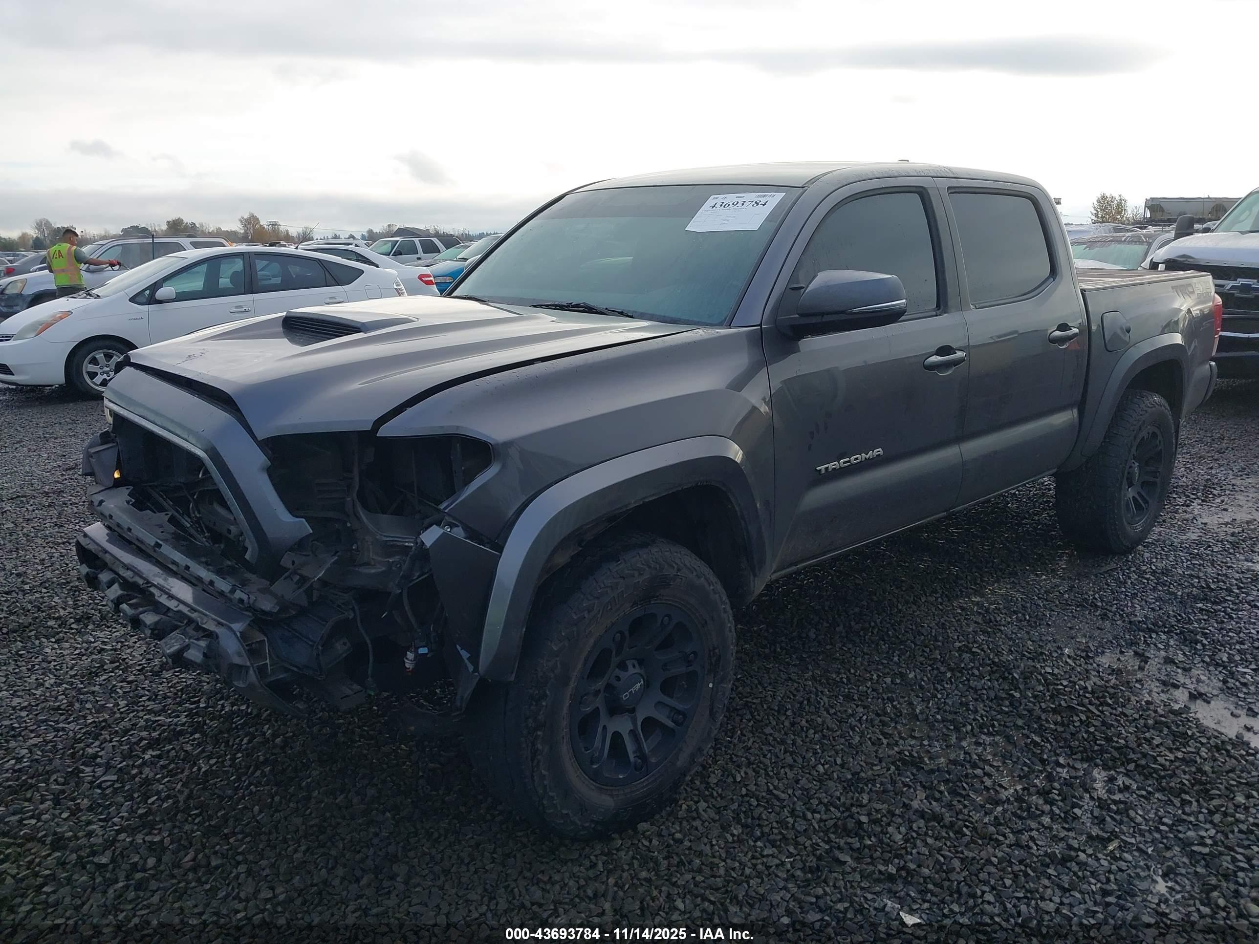 TOYOTA TACOMA image 2
