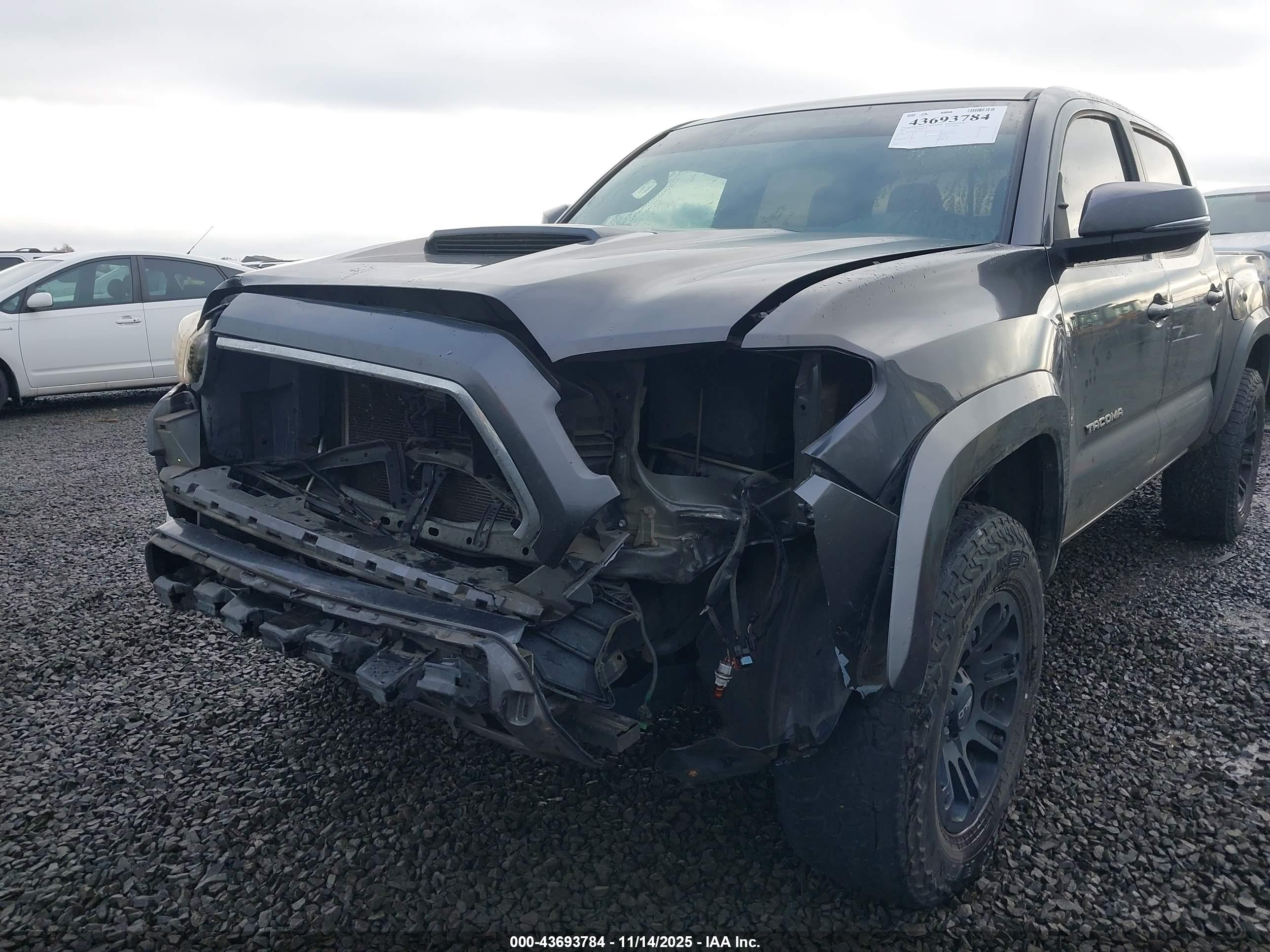 TOYOTA TACOMA image 6