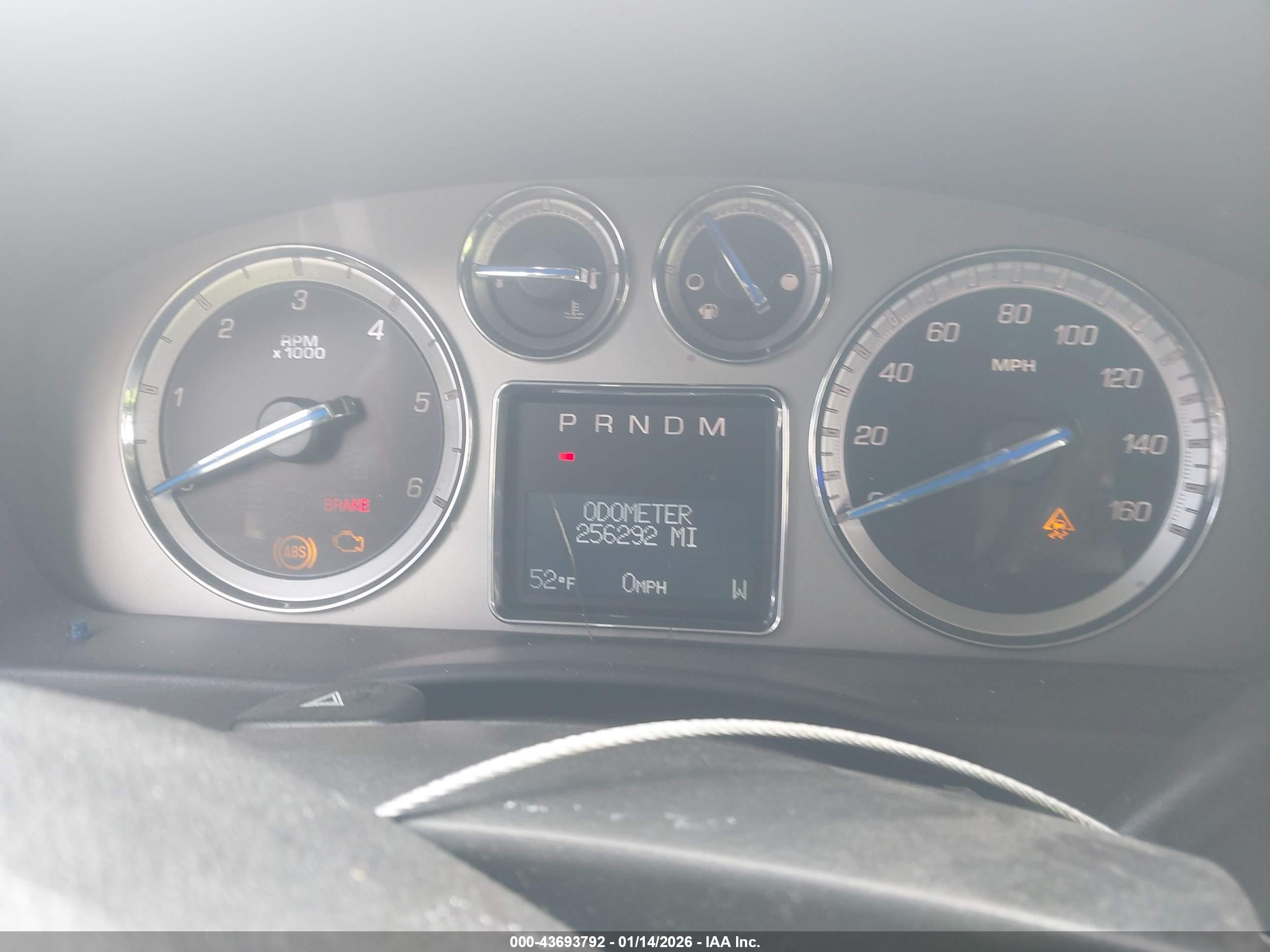 CADILLAC ESCALADE image 7