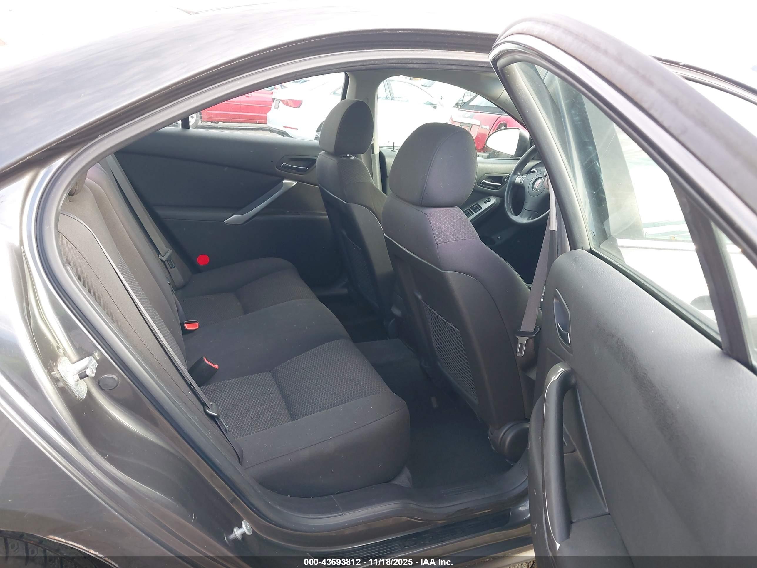 PONTIAC G6 image 8