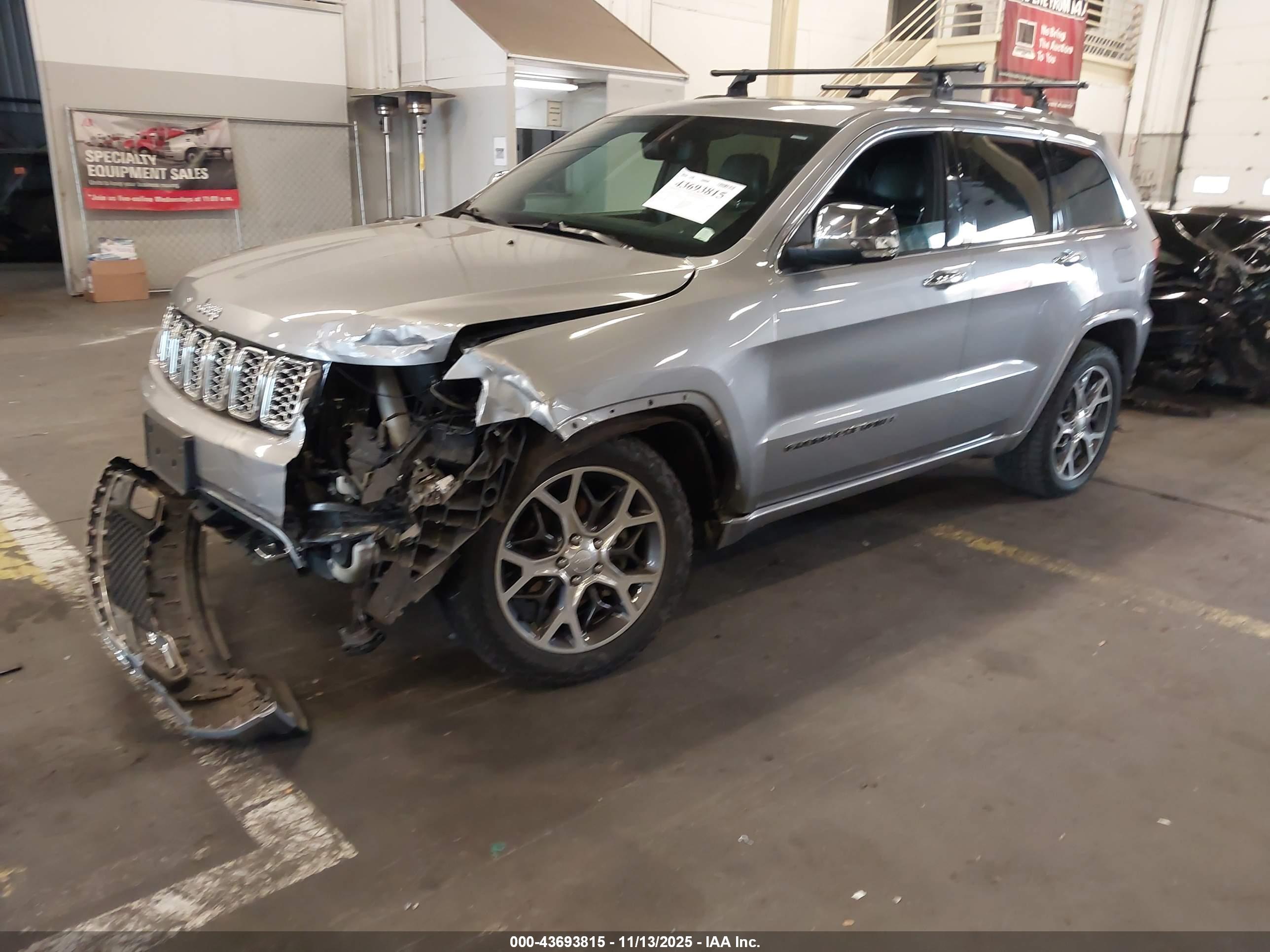 JEEP GRAND image 2
