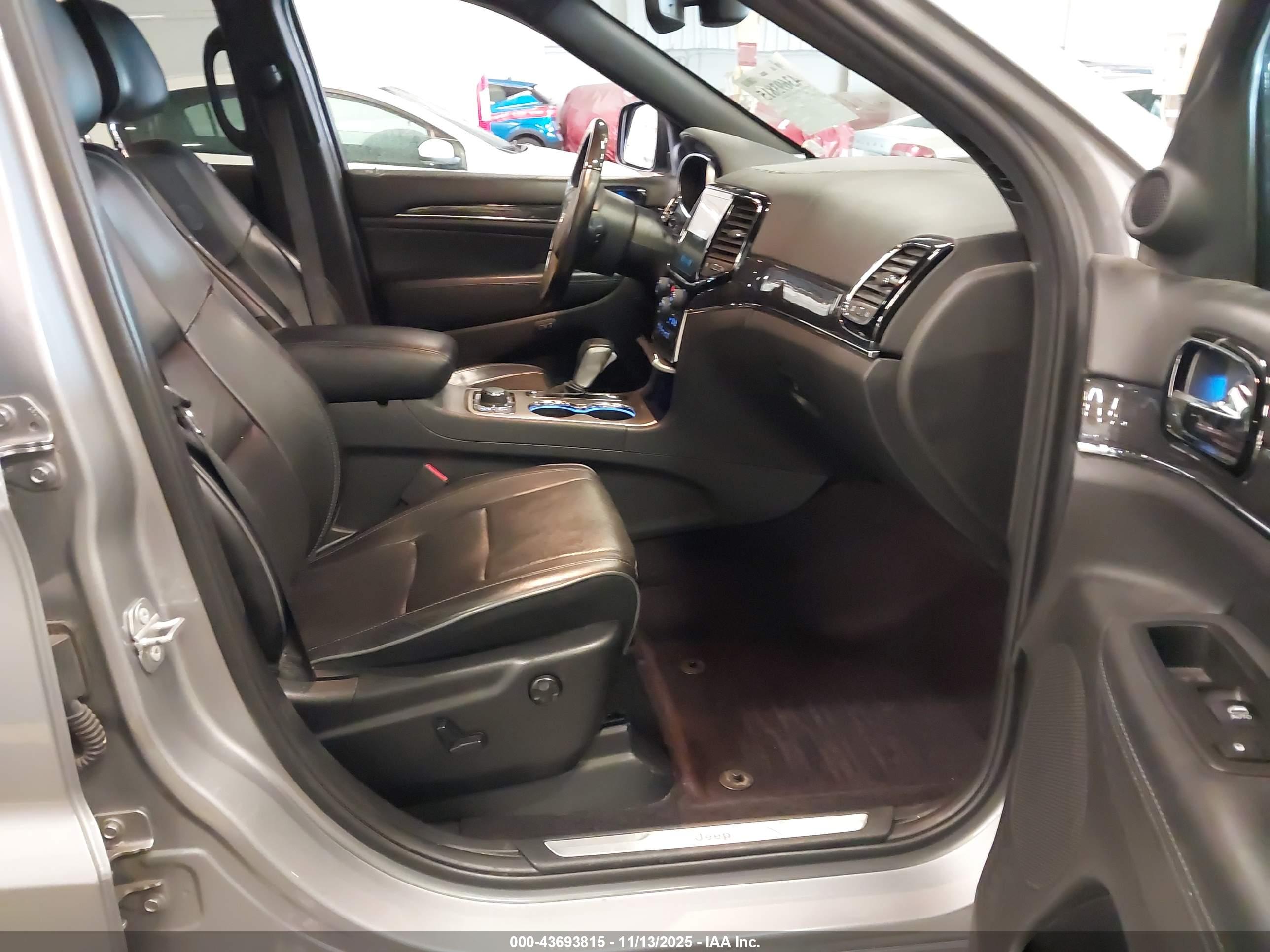 JEEP GRAND image 5