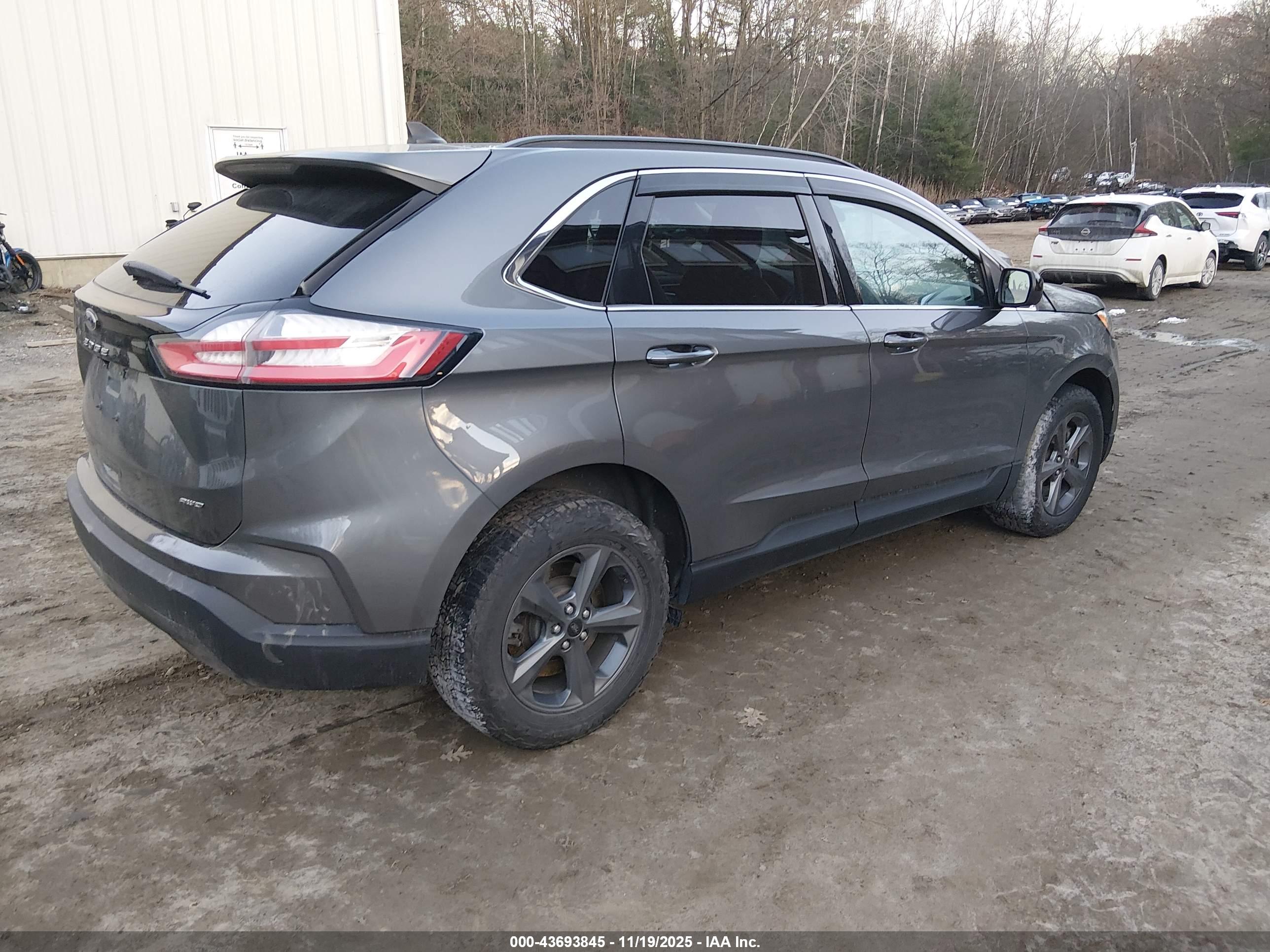 FORD EDGE image 4