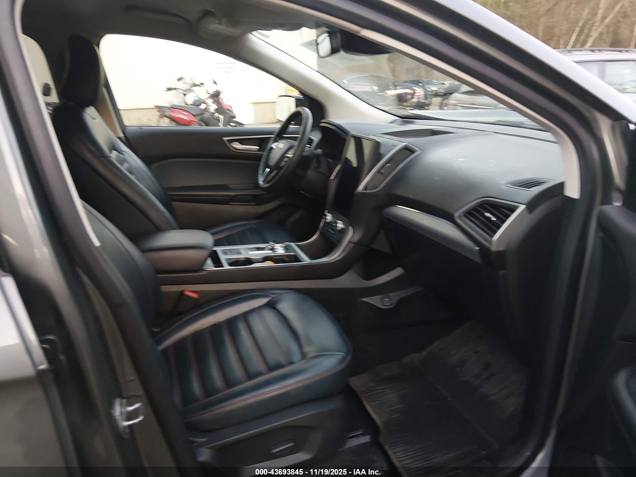 FORD EDGE image 5