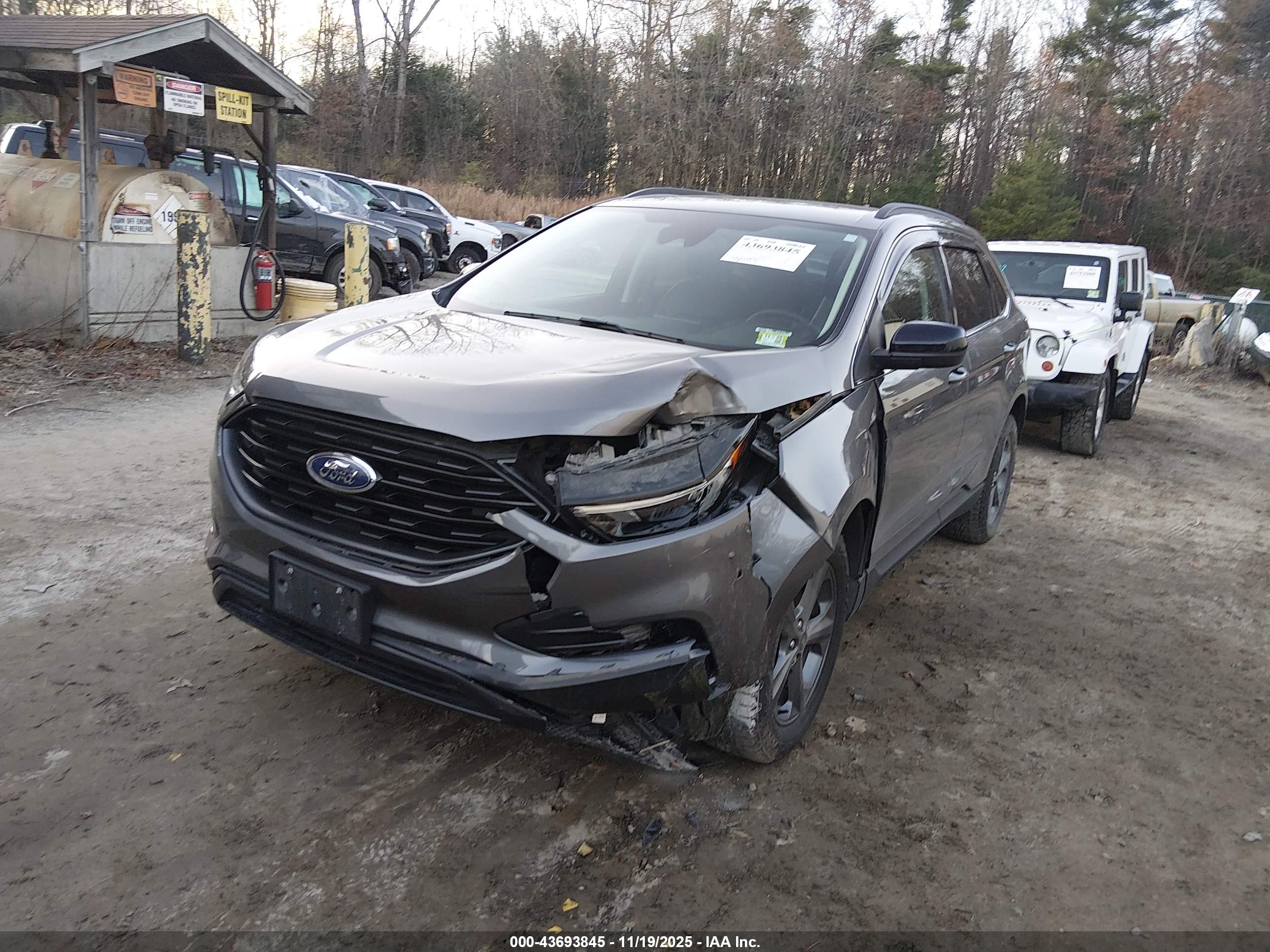 FORD EDGE image 6