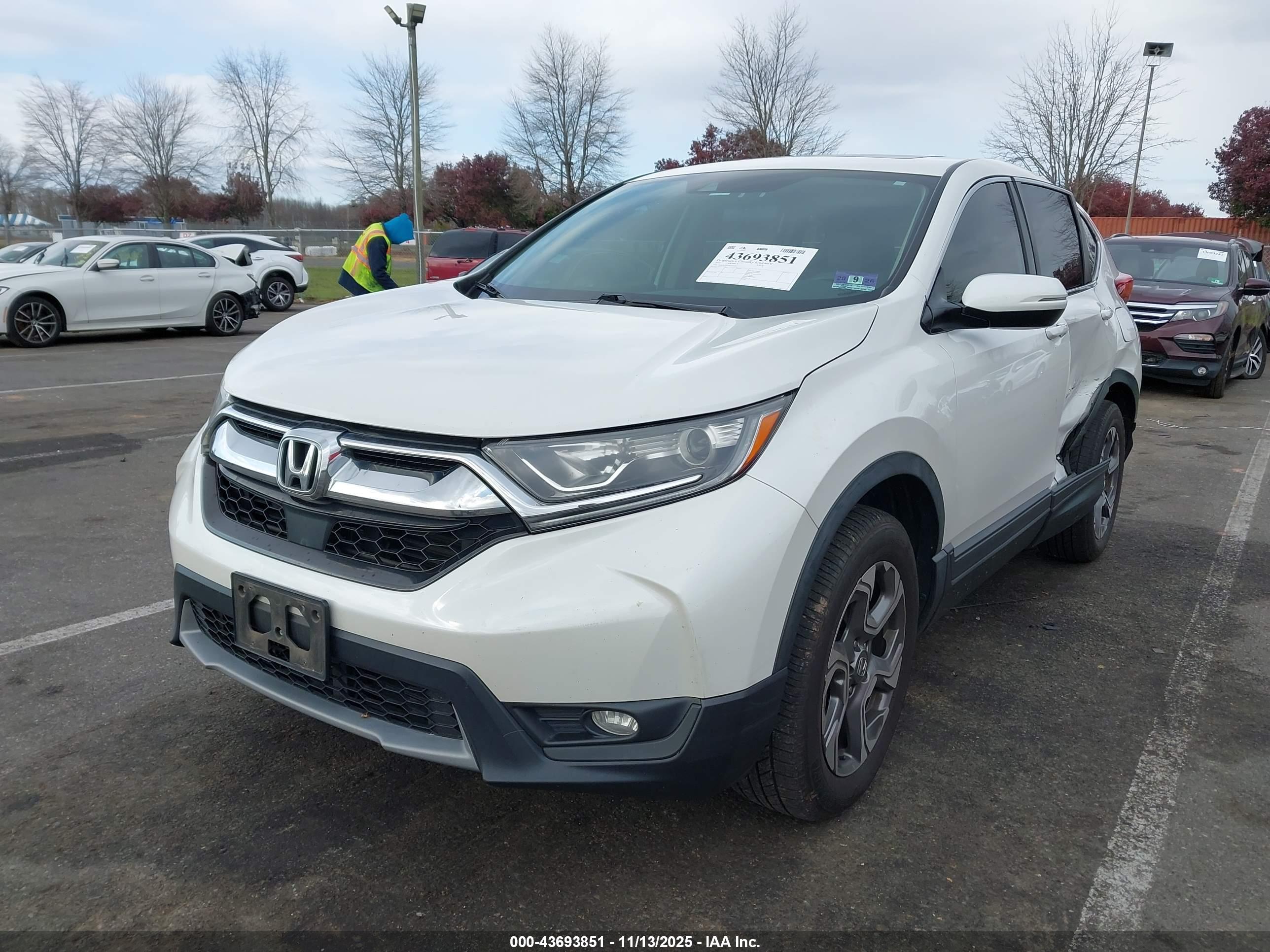 HONDA CR-V image 2