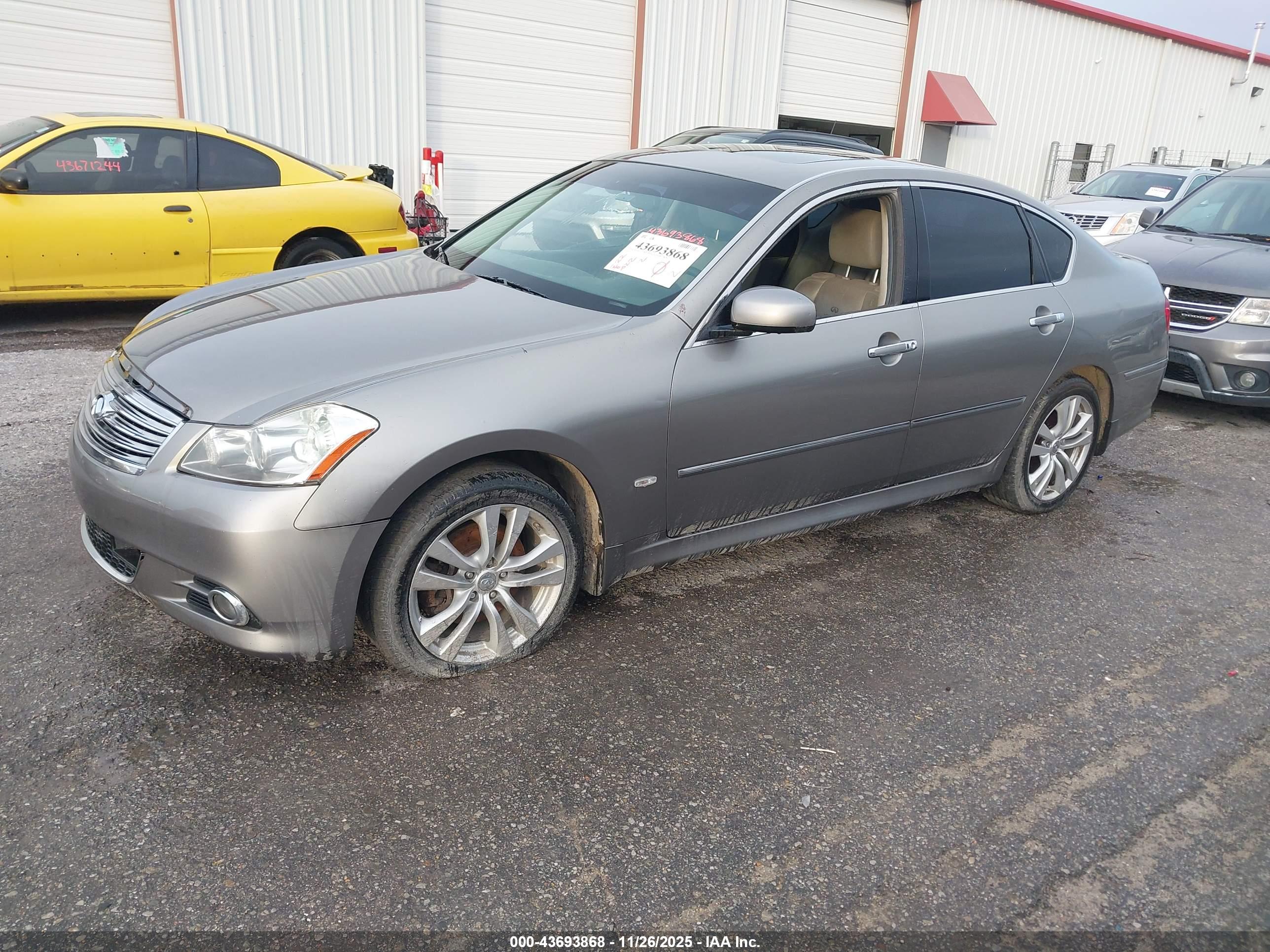 INFINITI M35X image 2
