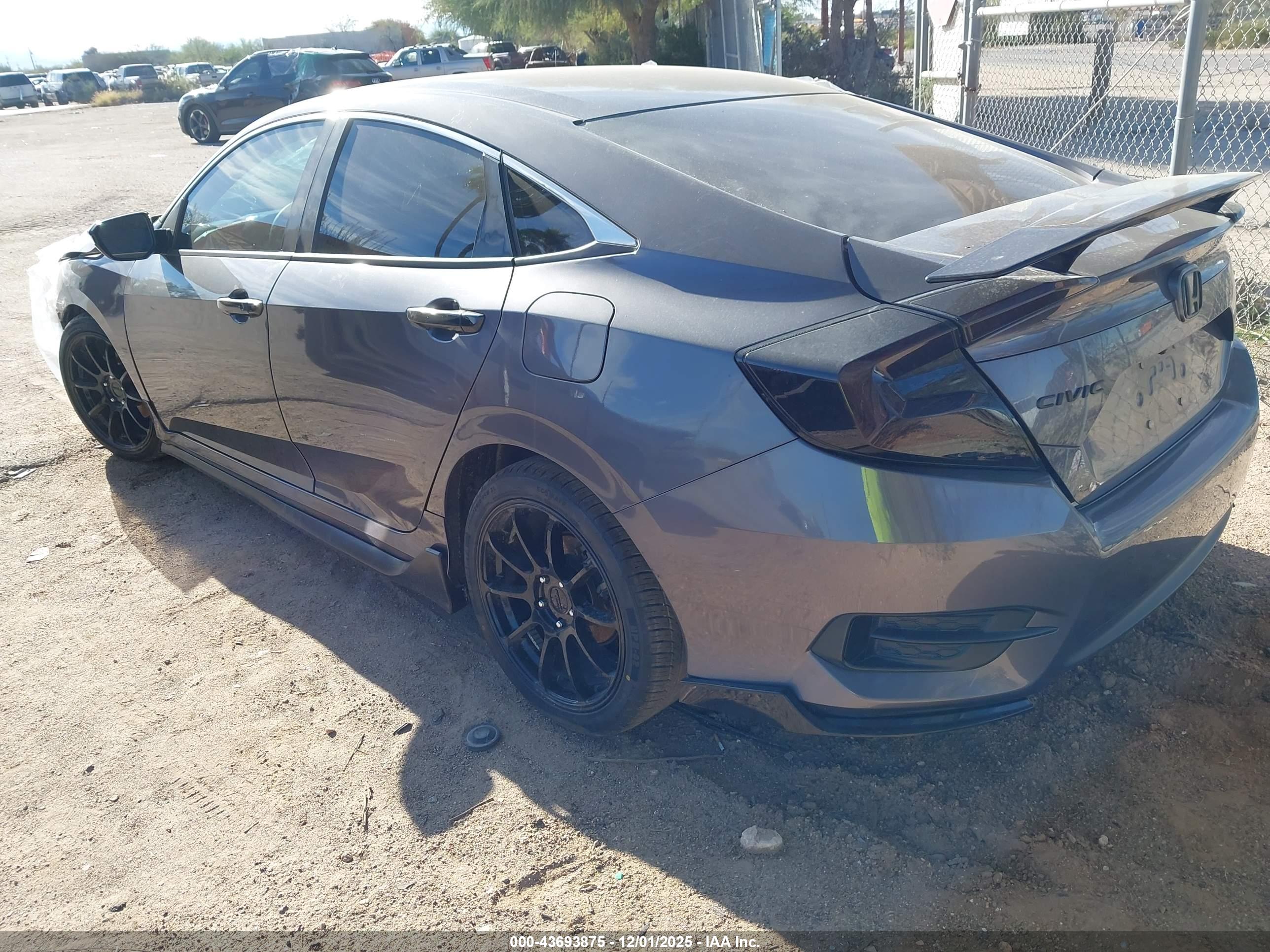 HONDA CIVIC image 3