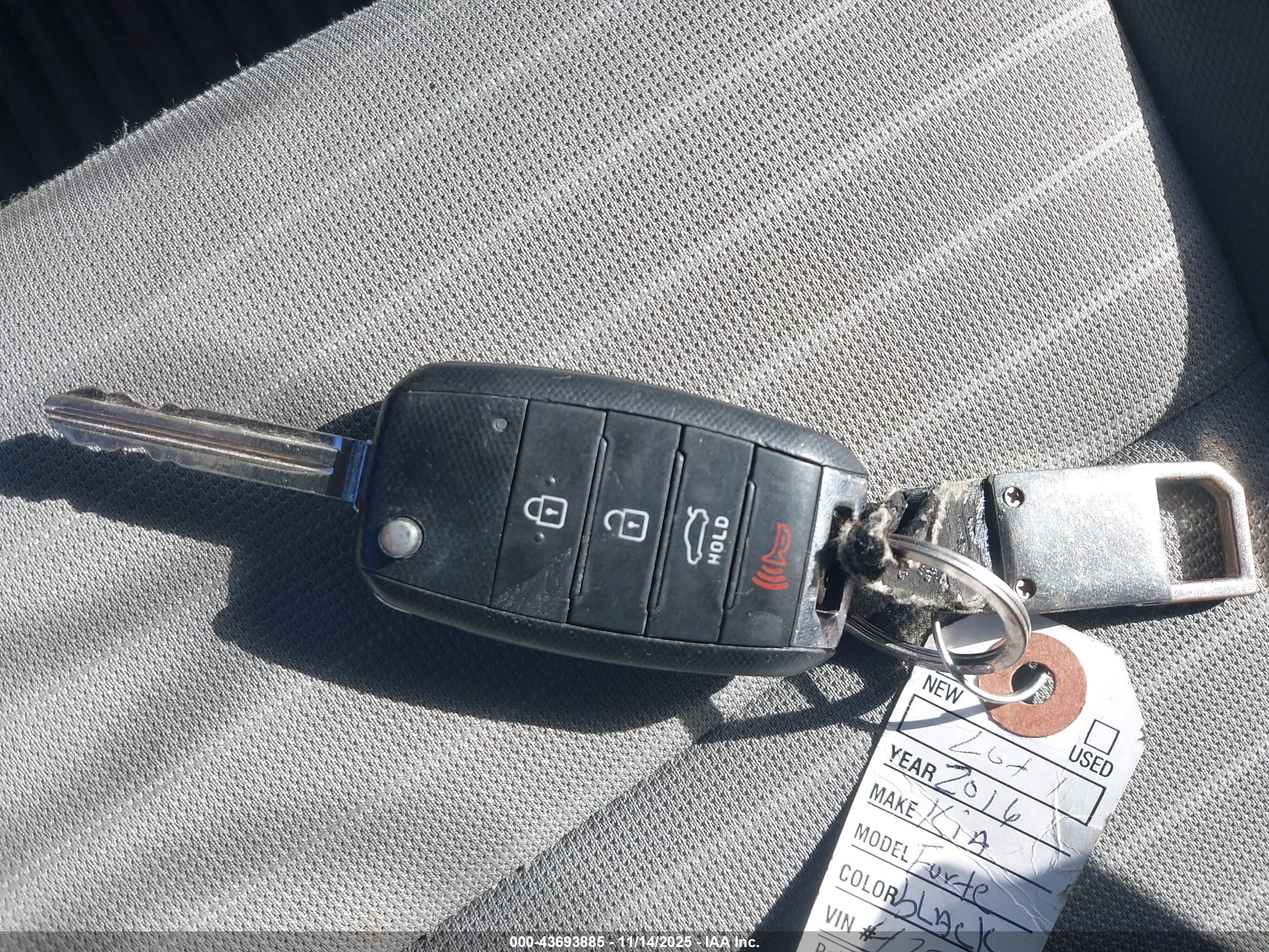 KIA FORTE image 11
