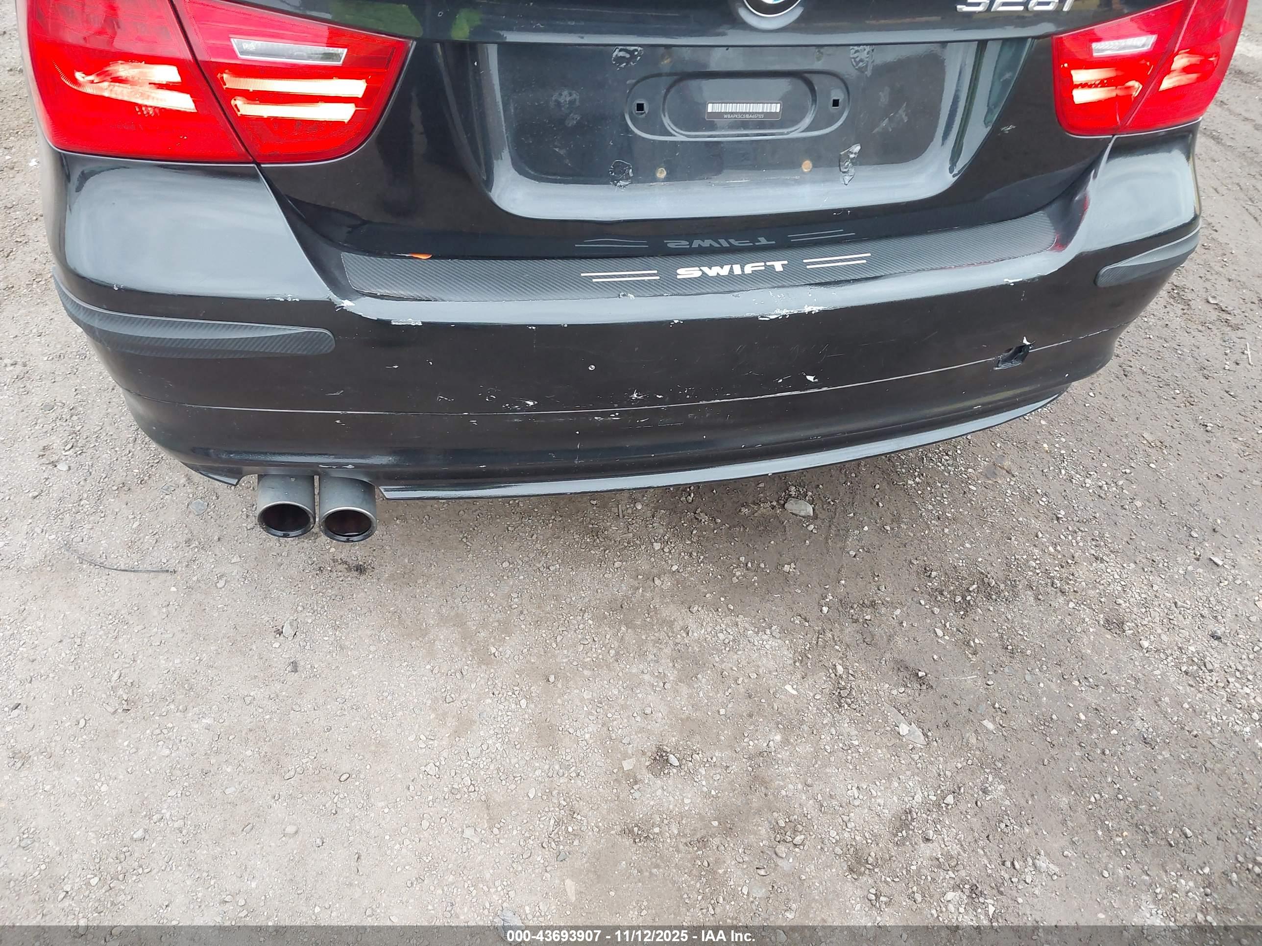 BMW 328I image 6