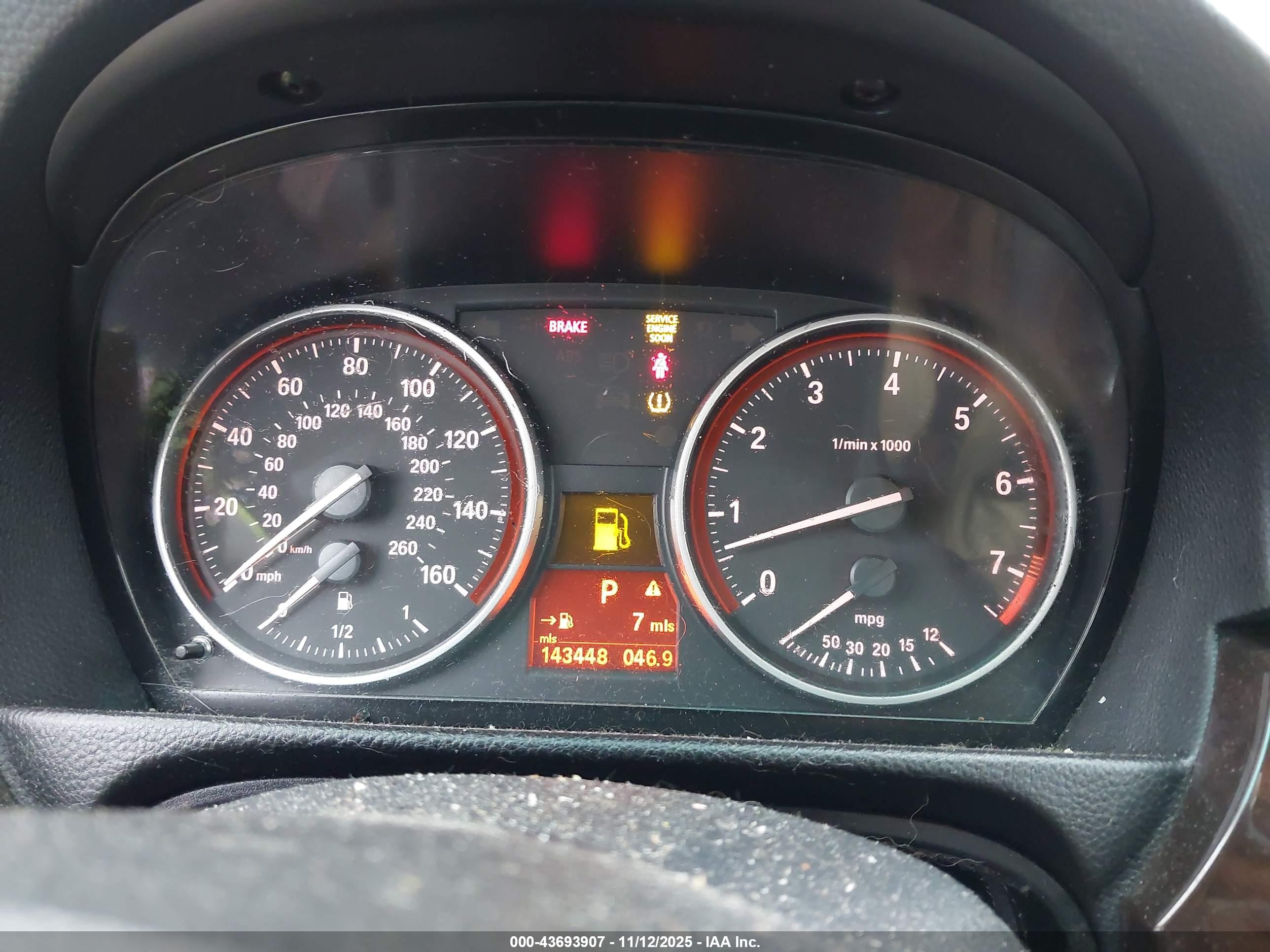 BMW 328I image 7