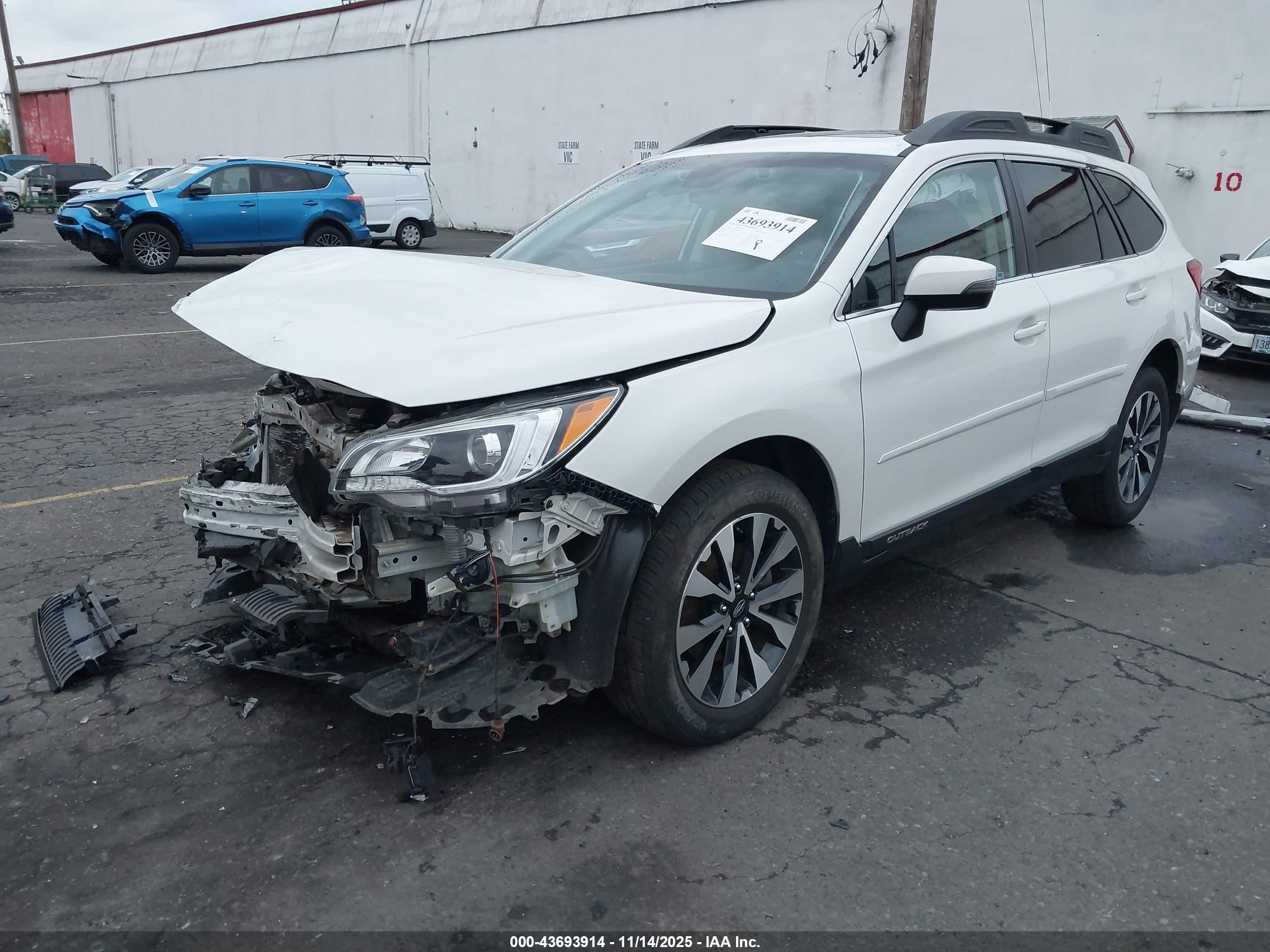 SUBARU OUTBACK image 2