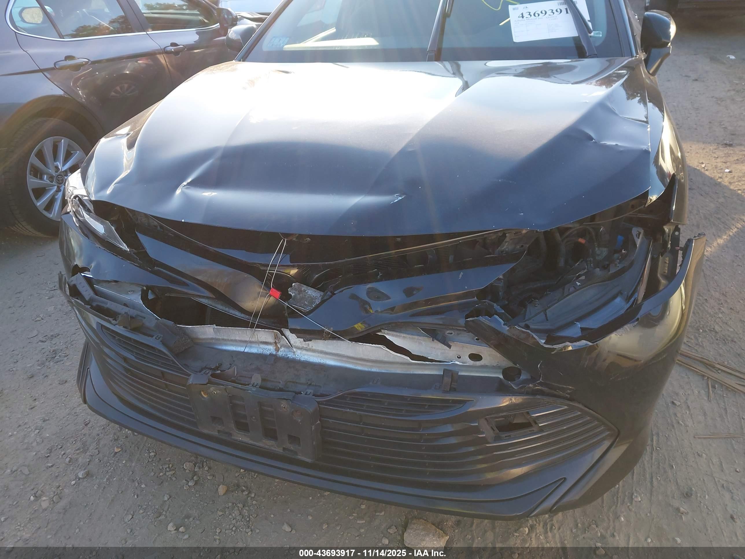 TOYOTA CAMRY image 6