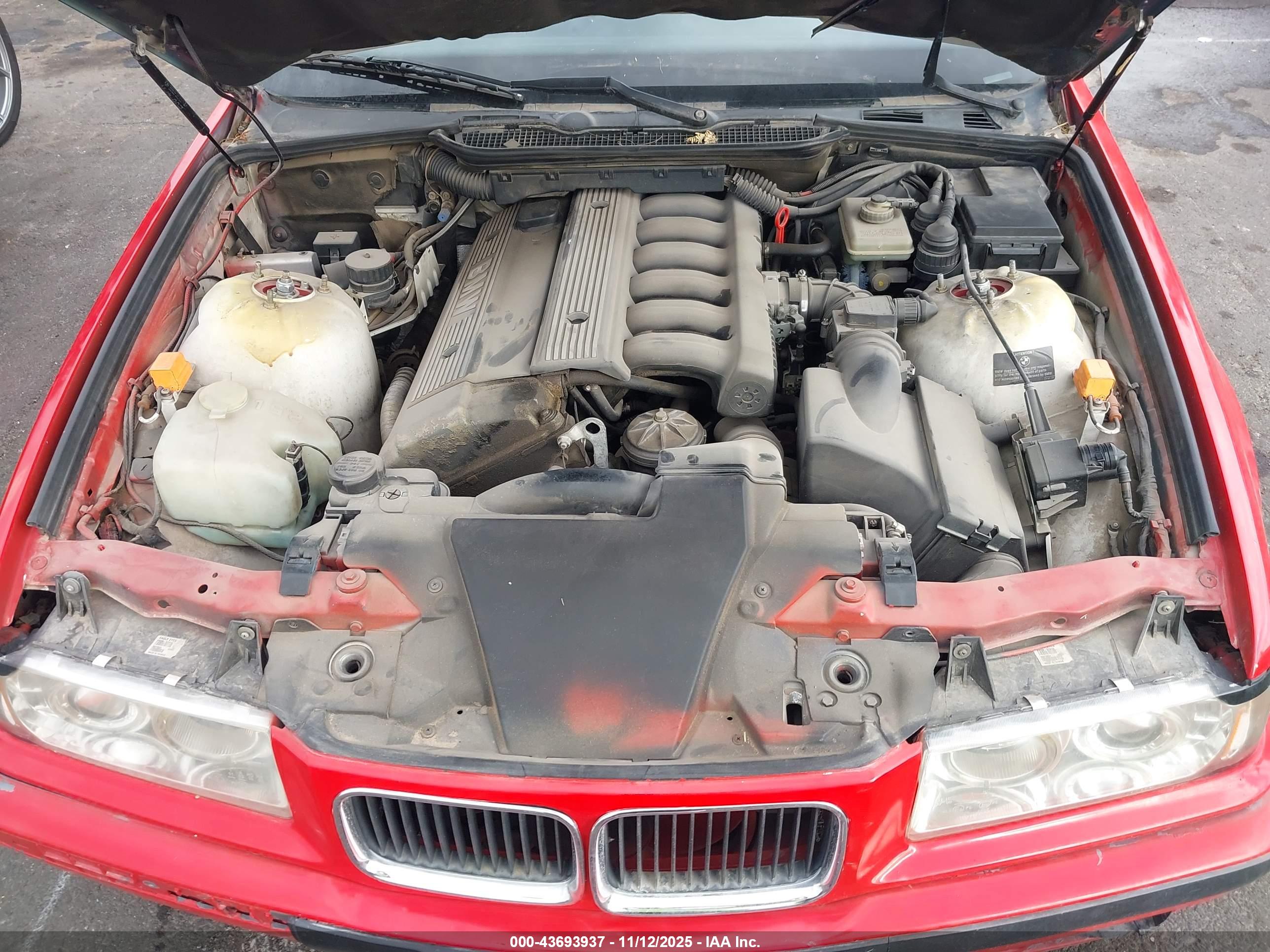 BMW 325 image 10