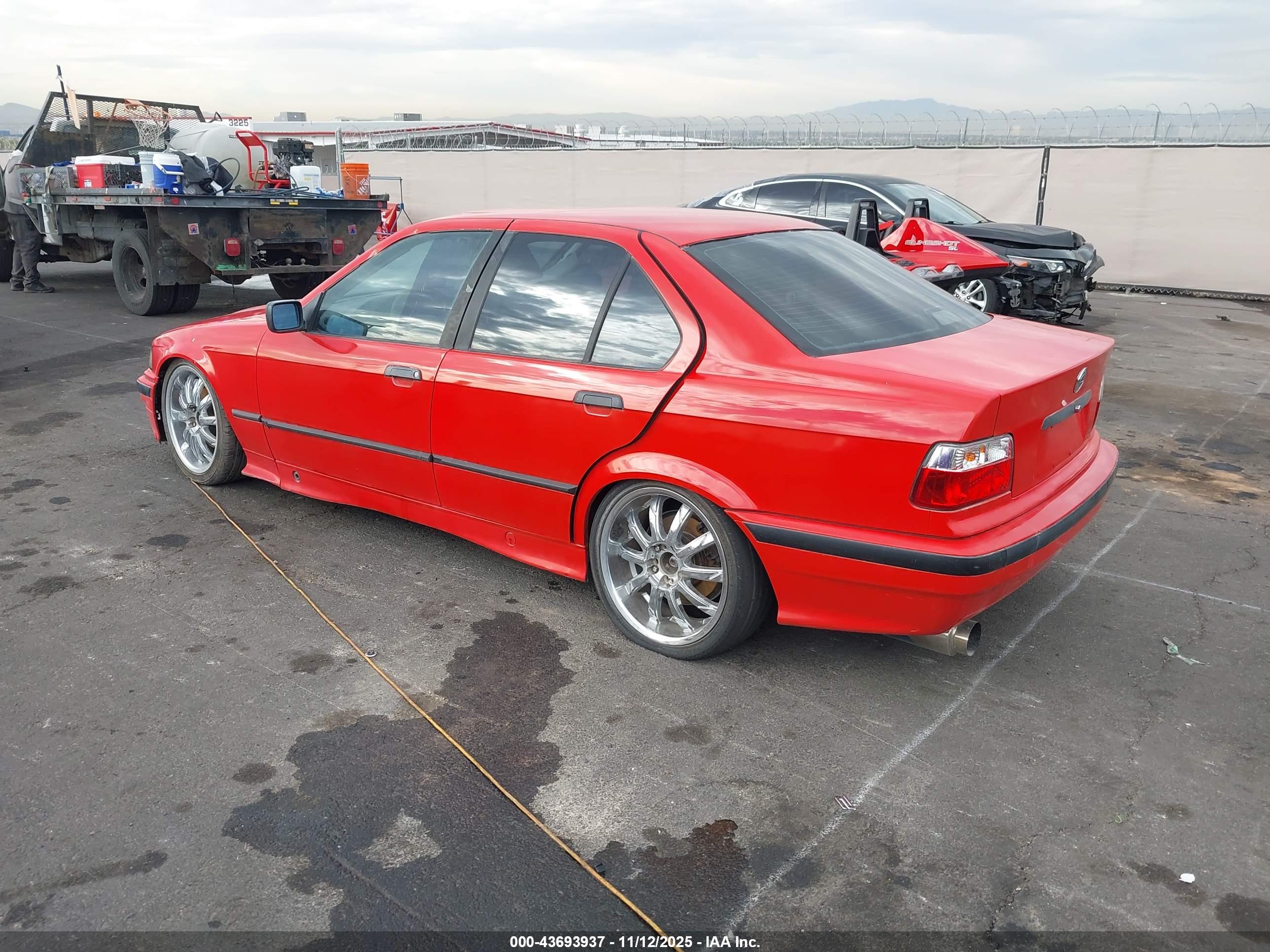 BMW 325 image 3