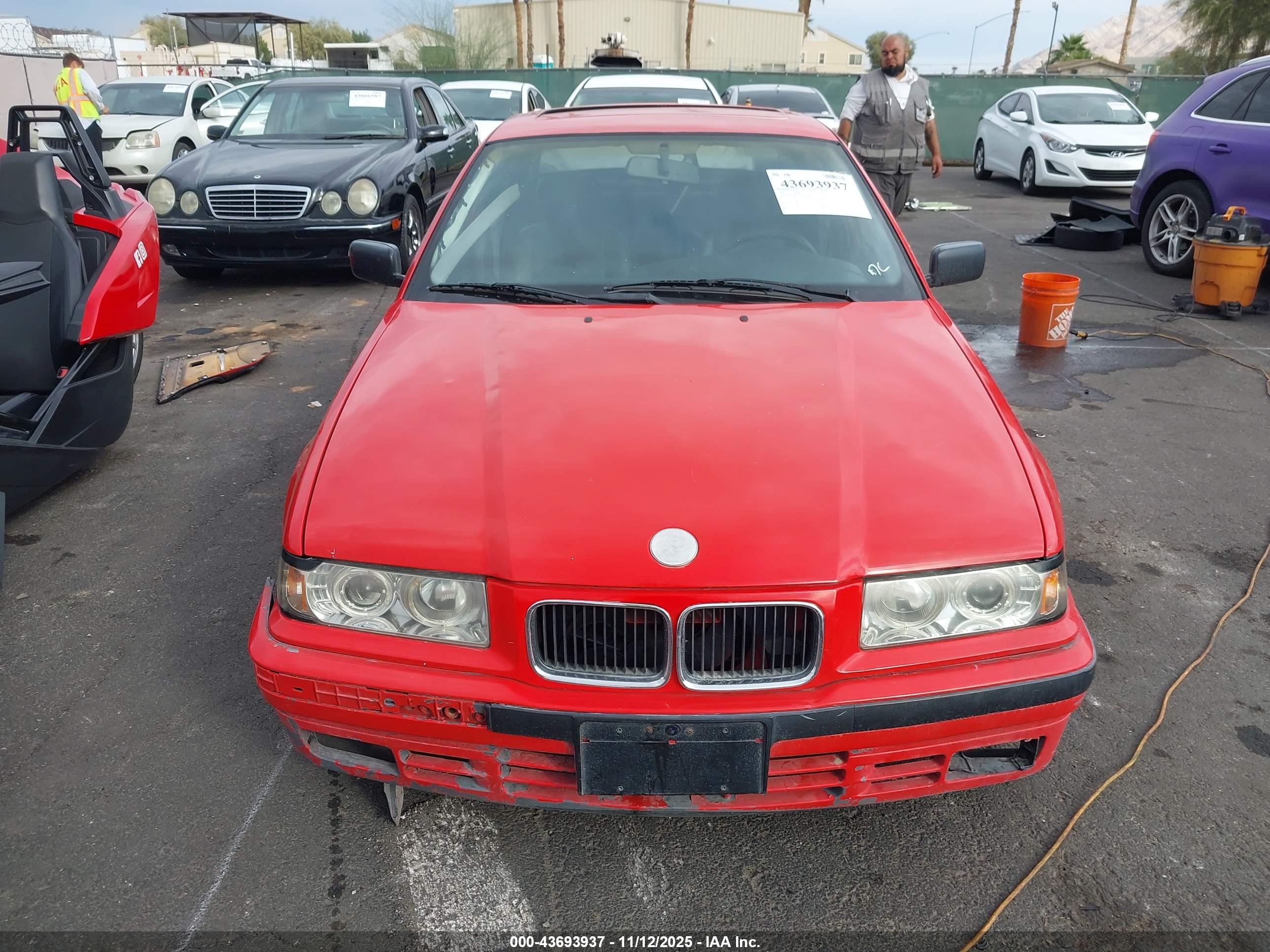 BMW 325 image 6