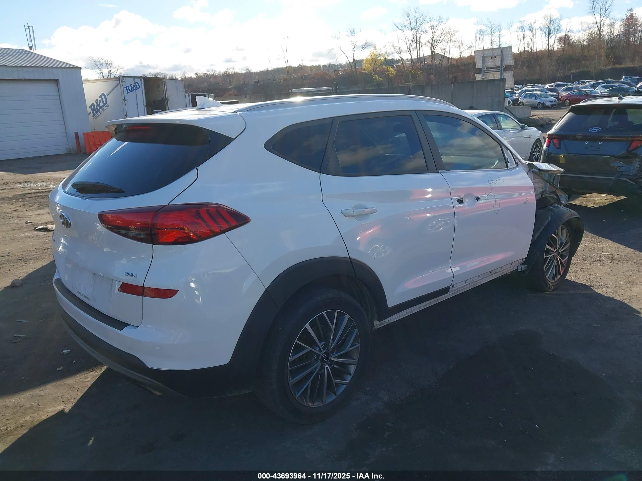HYUNDAI TUCSON image 4