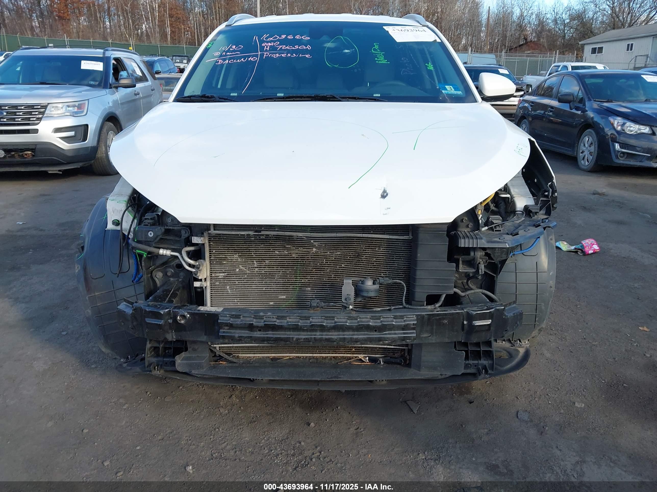 HYUNDAI TUCSON image 6