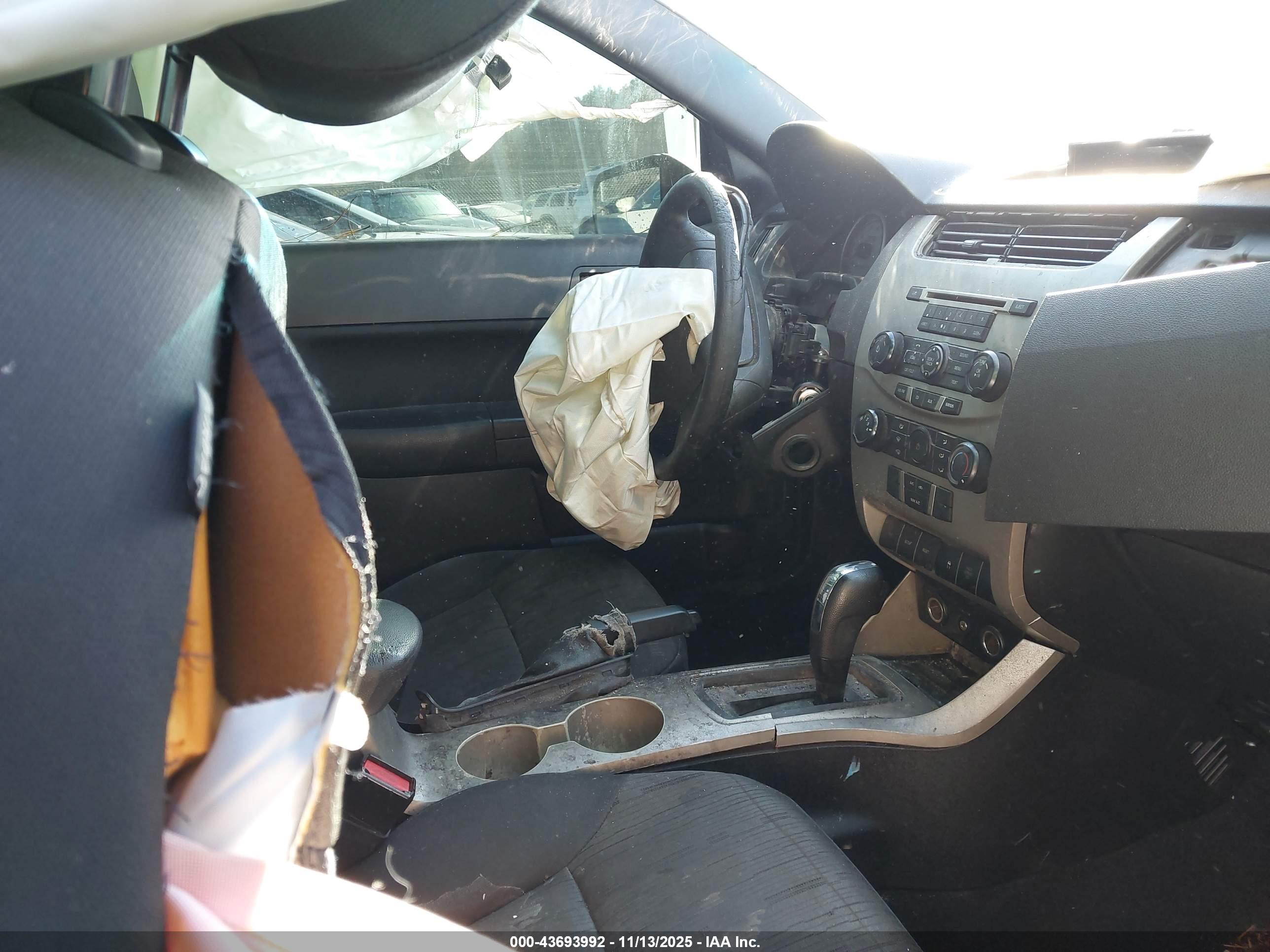 FORD FOCUS image 5