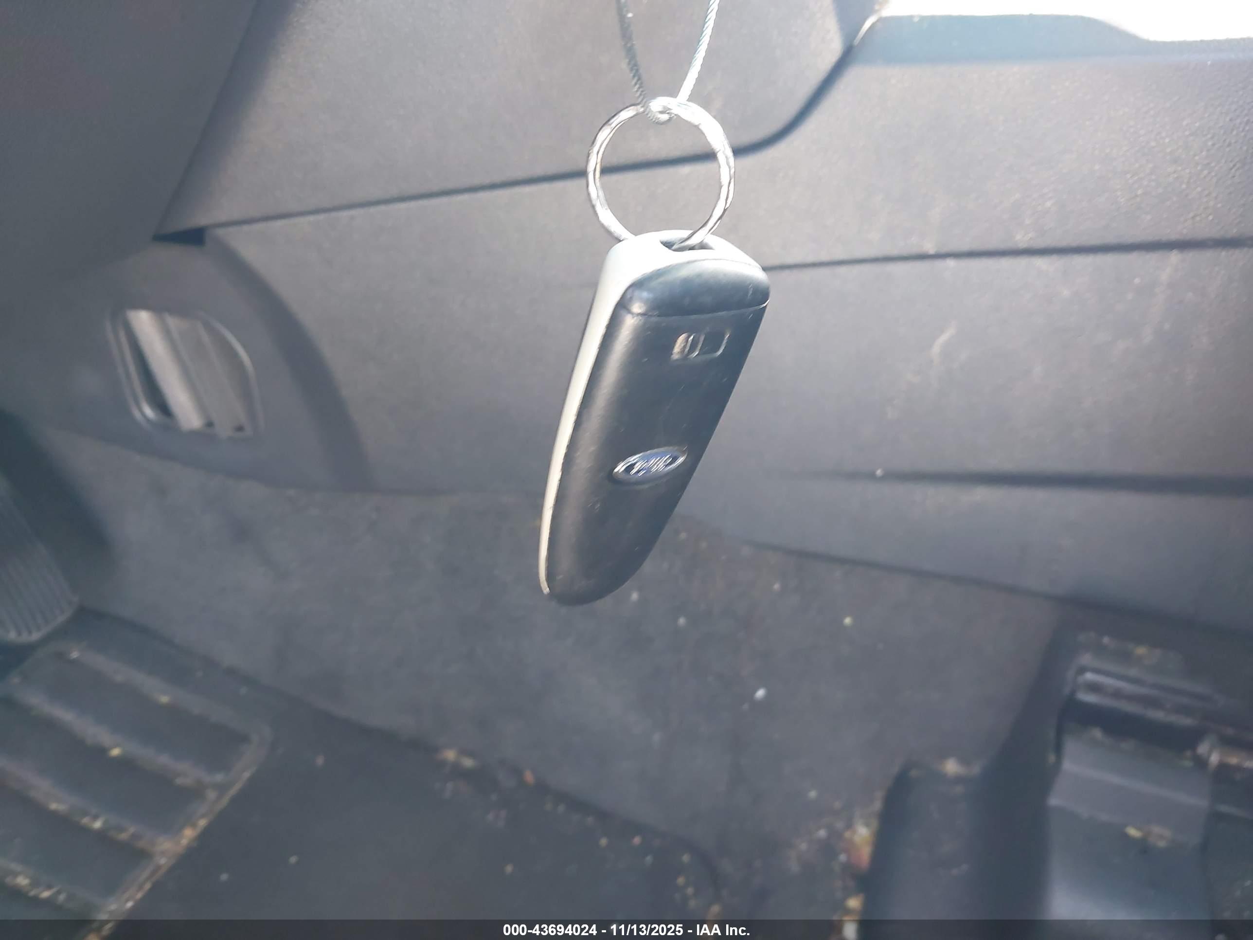 FORD EXPLORER image 11