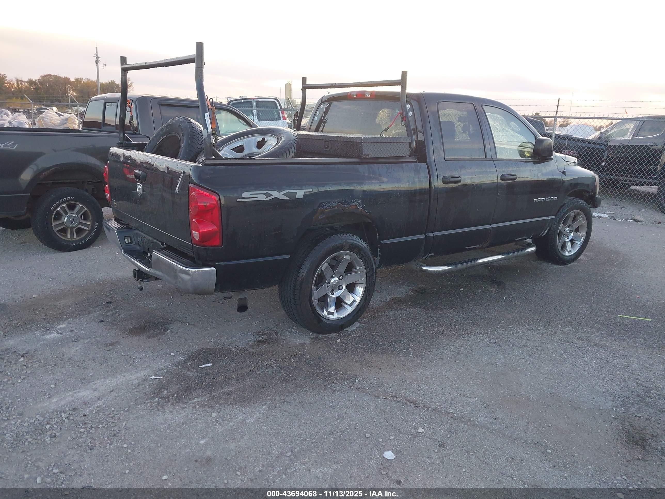 DODGE RAM image 4