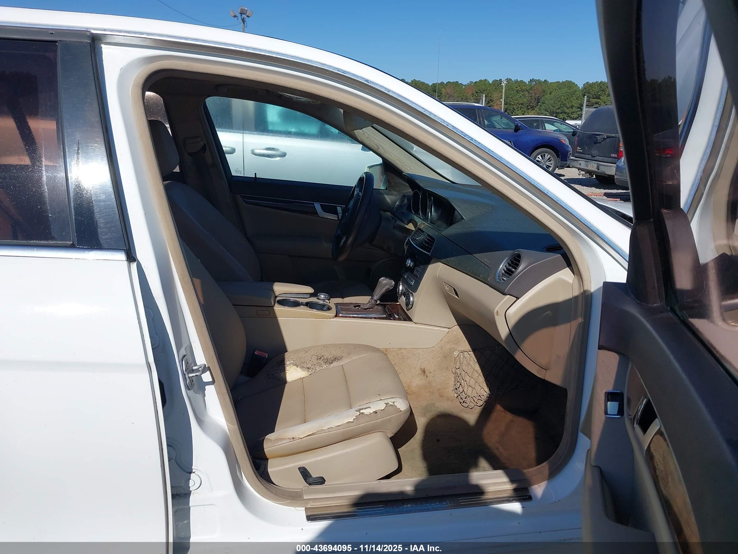 MERCEDES-BENZ C image 5