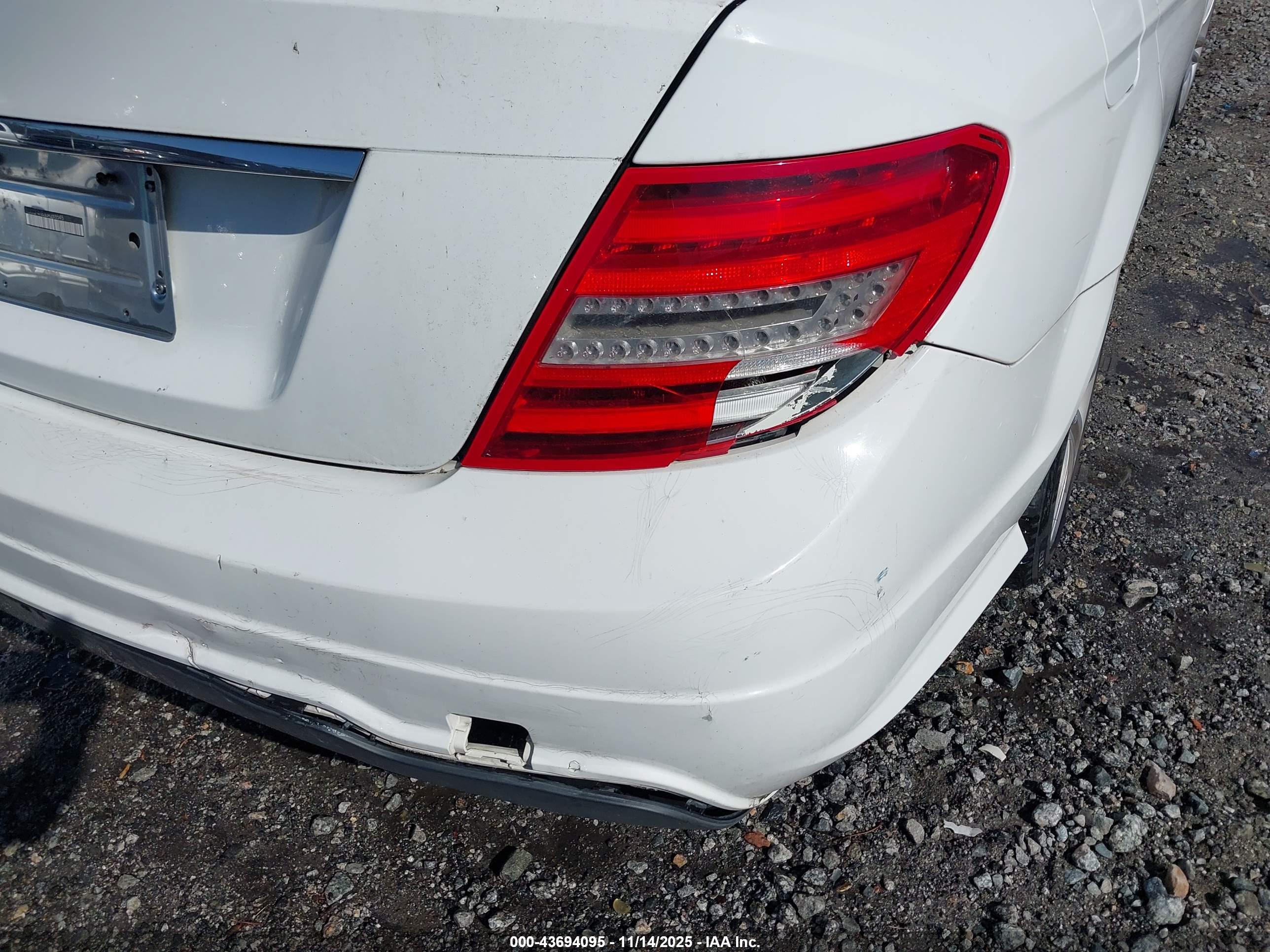 MERCEDES-BENZ C image 6