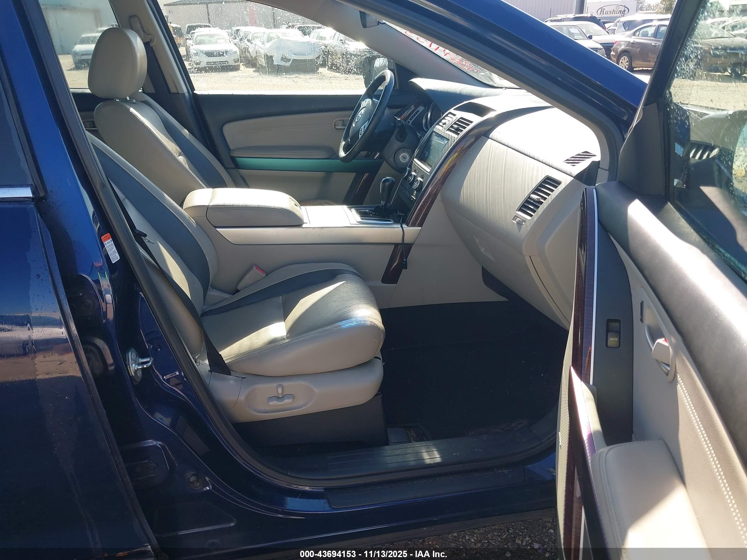 MAZDA CX-9 image 5