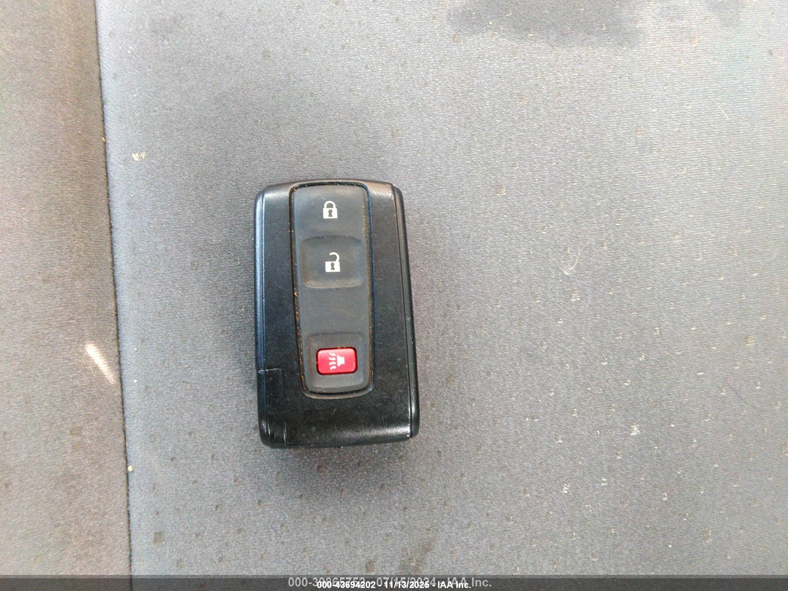 TOYOTA PRIUS image 11
